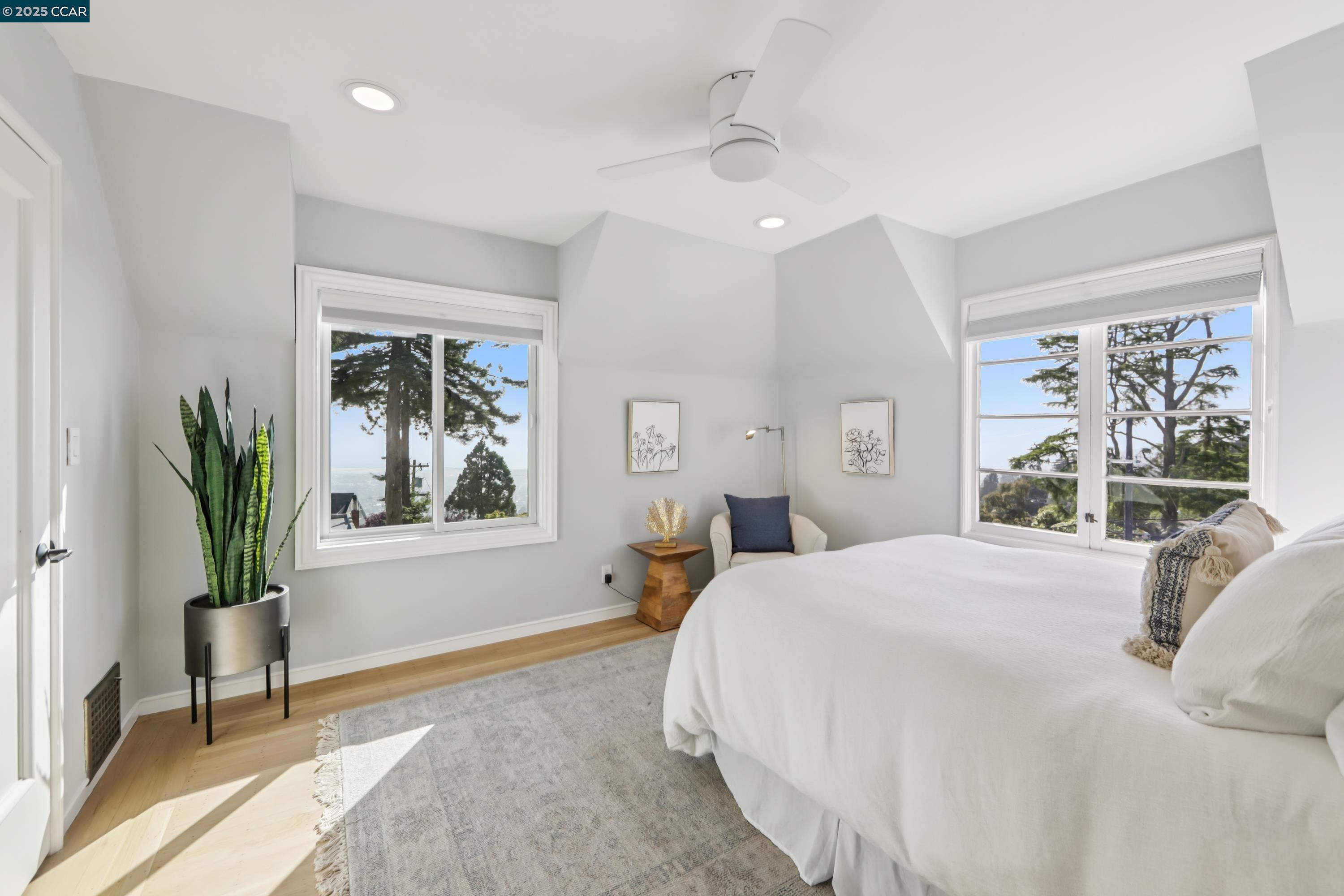Detail Gallery Image 37 of 53 For 680 Grizzly Peak Blvd, Berkeley,  CA 94708 - 4 Beds | 2/1 Baths