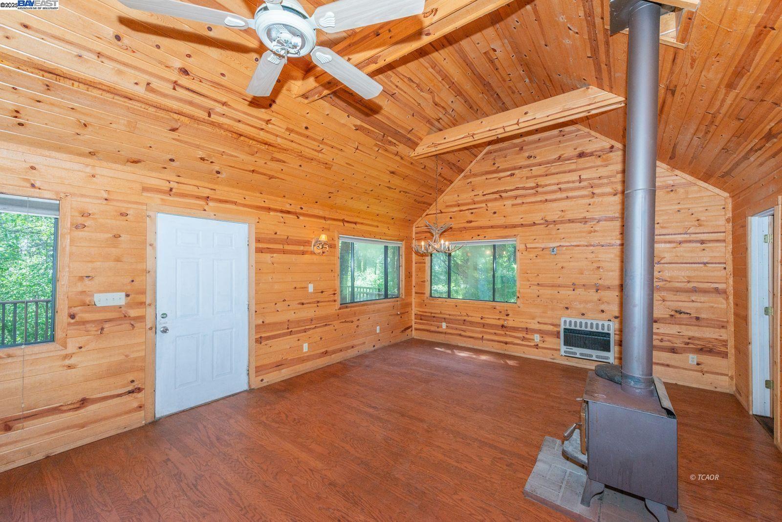 Detail Gallery Image 9 of 50 For 11221 Corral Bottom Rd, Big Bar,  CA 96010 - 1 Beds | 1 Baths