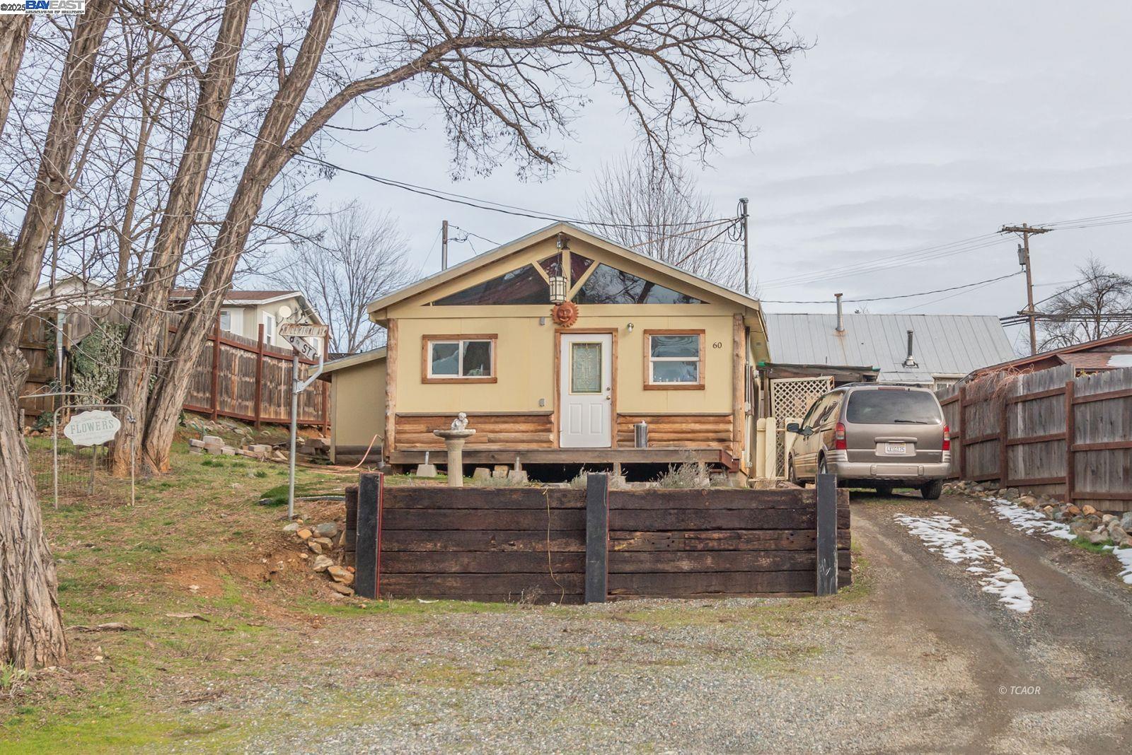 Detail Gallery Image 3 of 4 For 60 Mulligan St., Weaverville,  CA 96093 - 2 Beds | 2 Baths