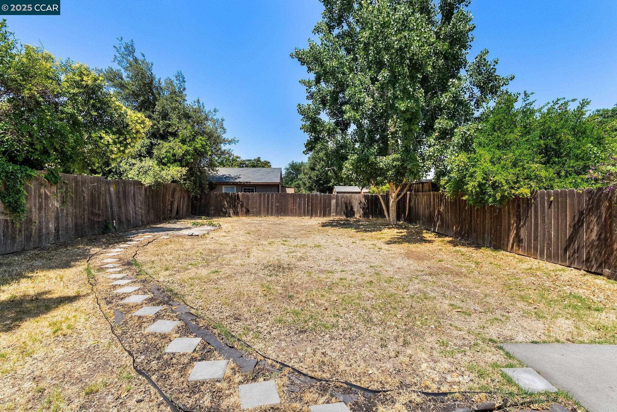 Detail Gallery Image 16 of 21 For 1925 Bessie Ave, Tracy,  CA 95376 - 2 Beds | 1 Baths