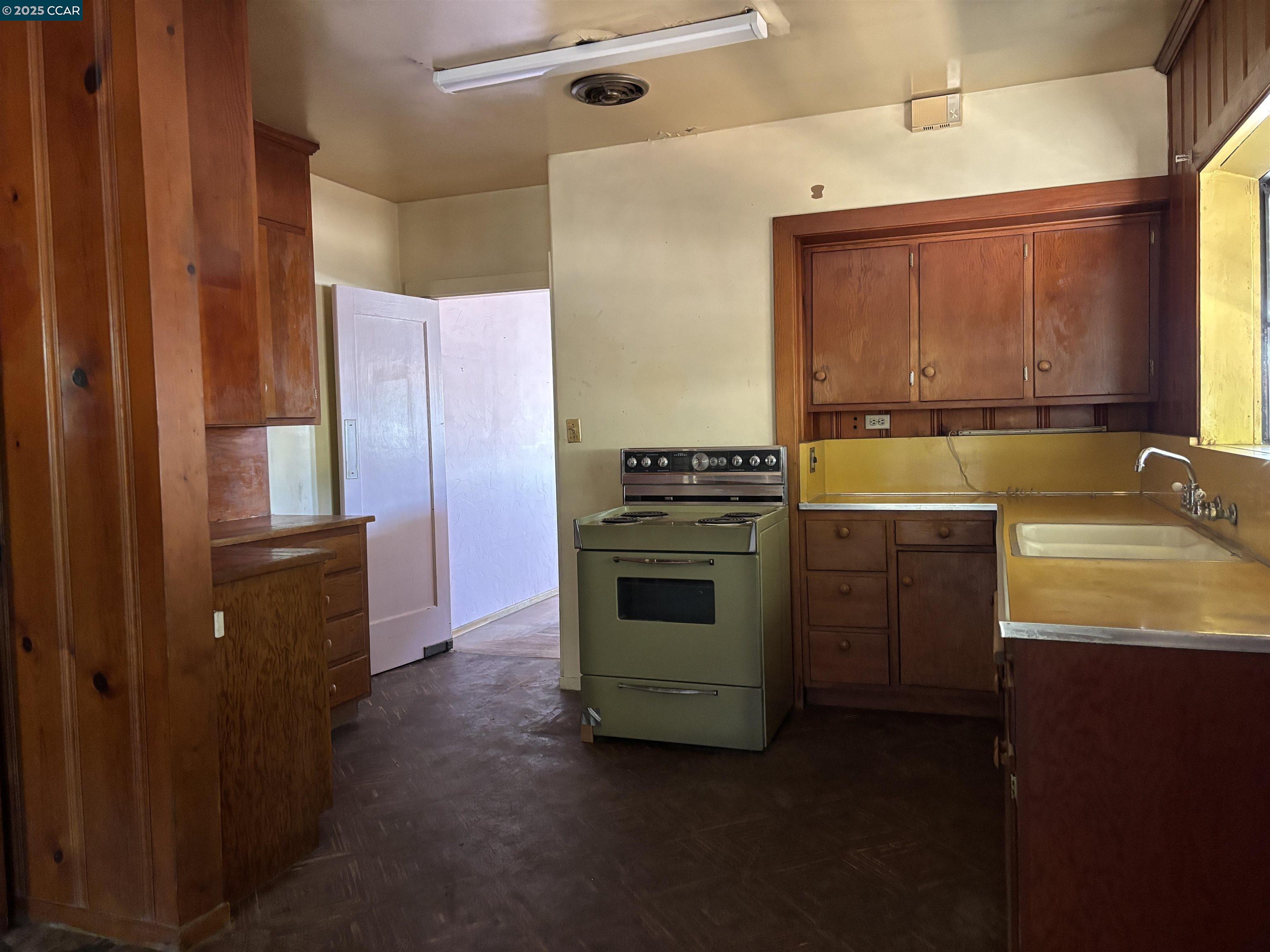 Detail Gallery Image 14 of 22 For 415 W 9th St, Antioch,  CA 94509 - 3 Beds | 2 Baths