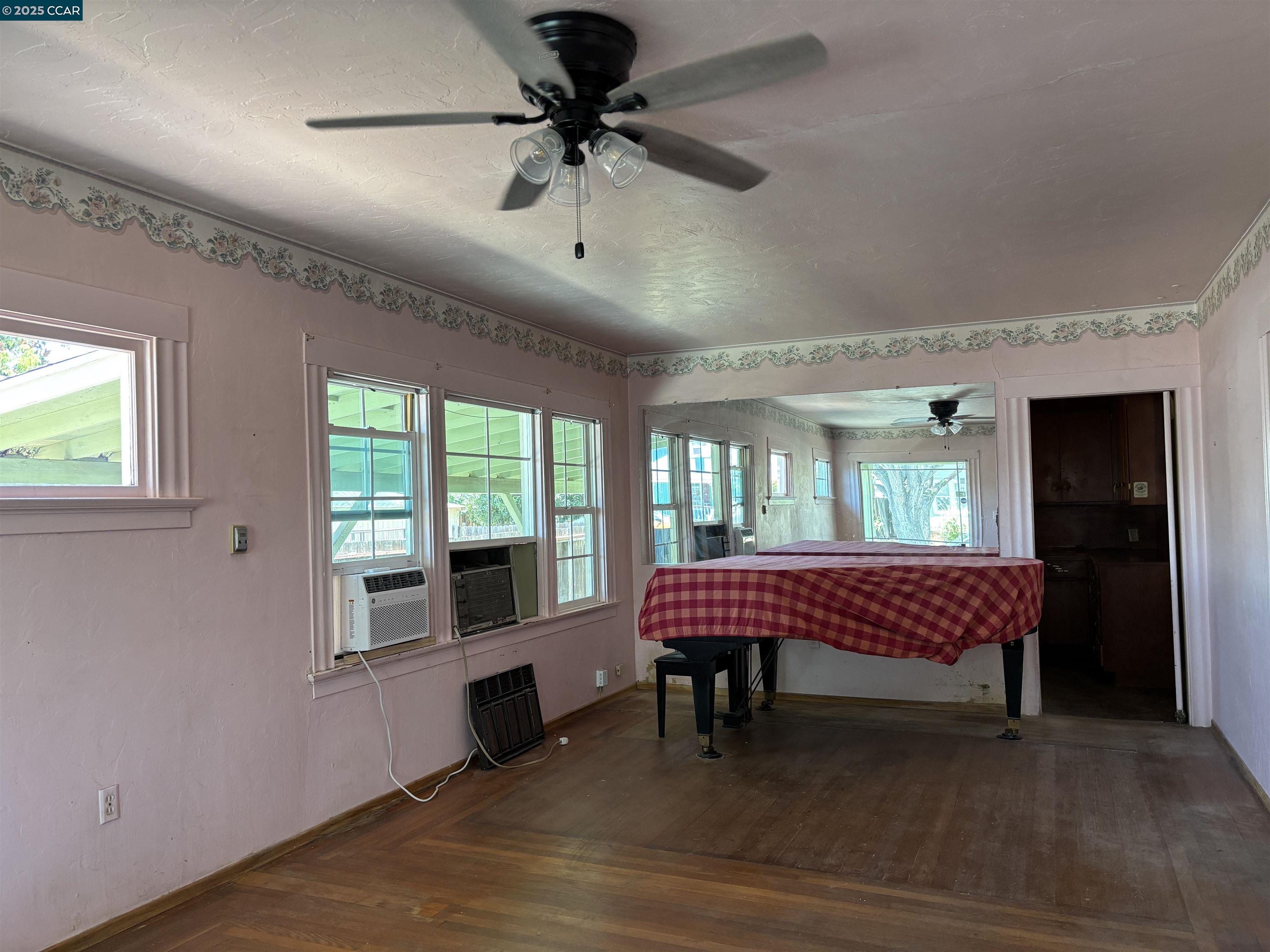 Detail Gallery Image 21 of 22 For 415 W 9th St, Antioch,  CA 94509 - 3 Beds | 2 Baths