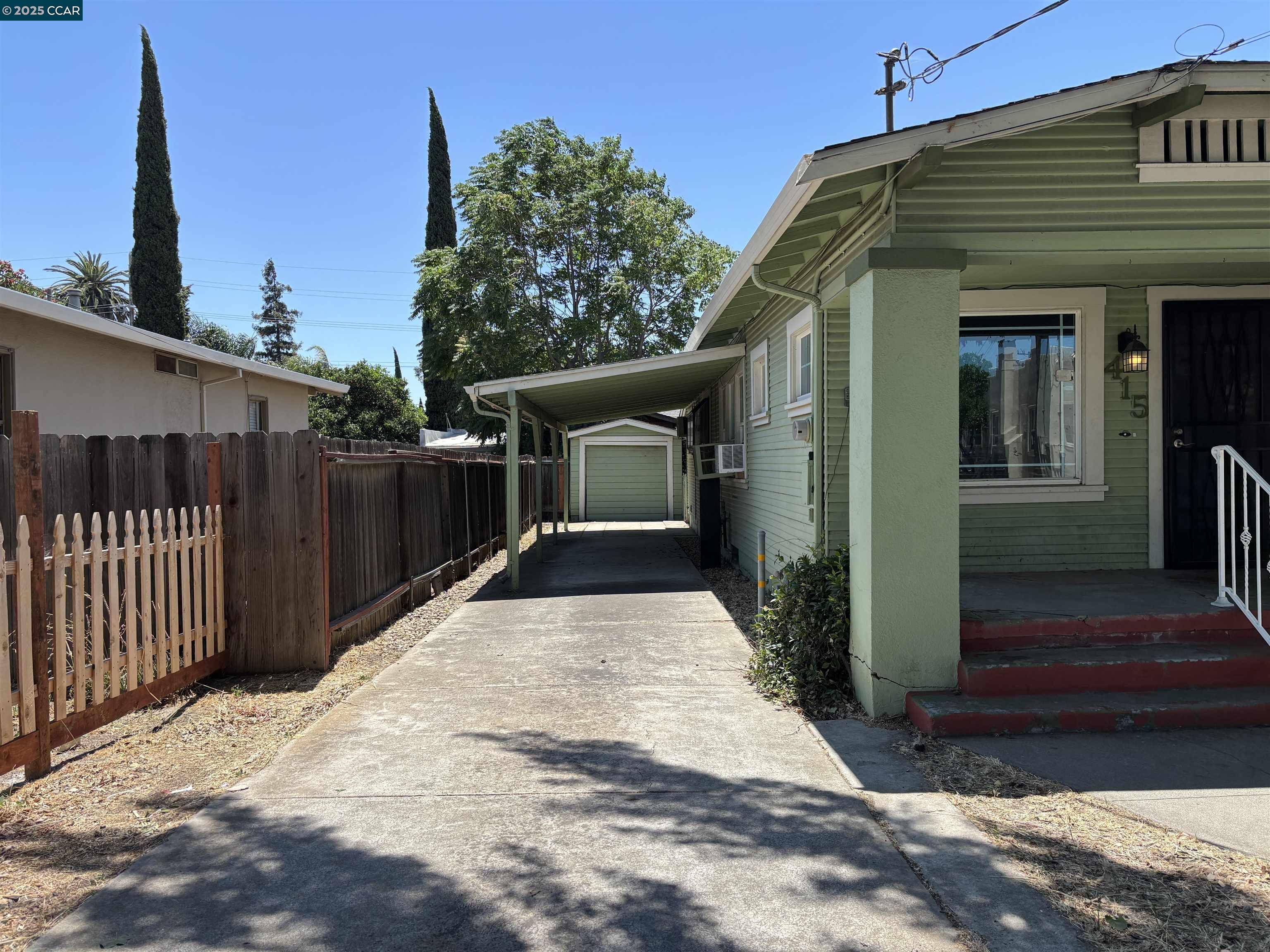 Detail Gallery Image 4 of 22 For 415 W 9th St, Antioch,  CA 94509 - 3 Beds | 2 Baths