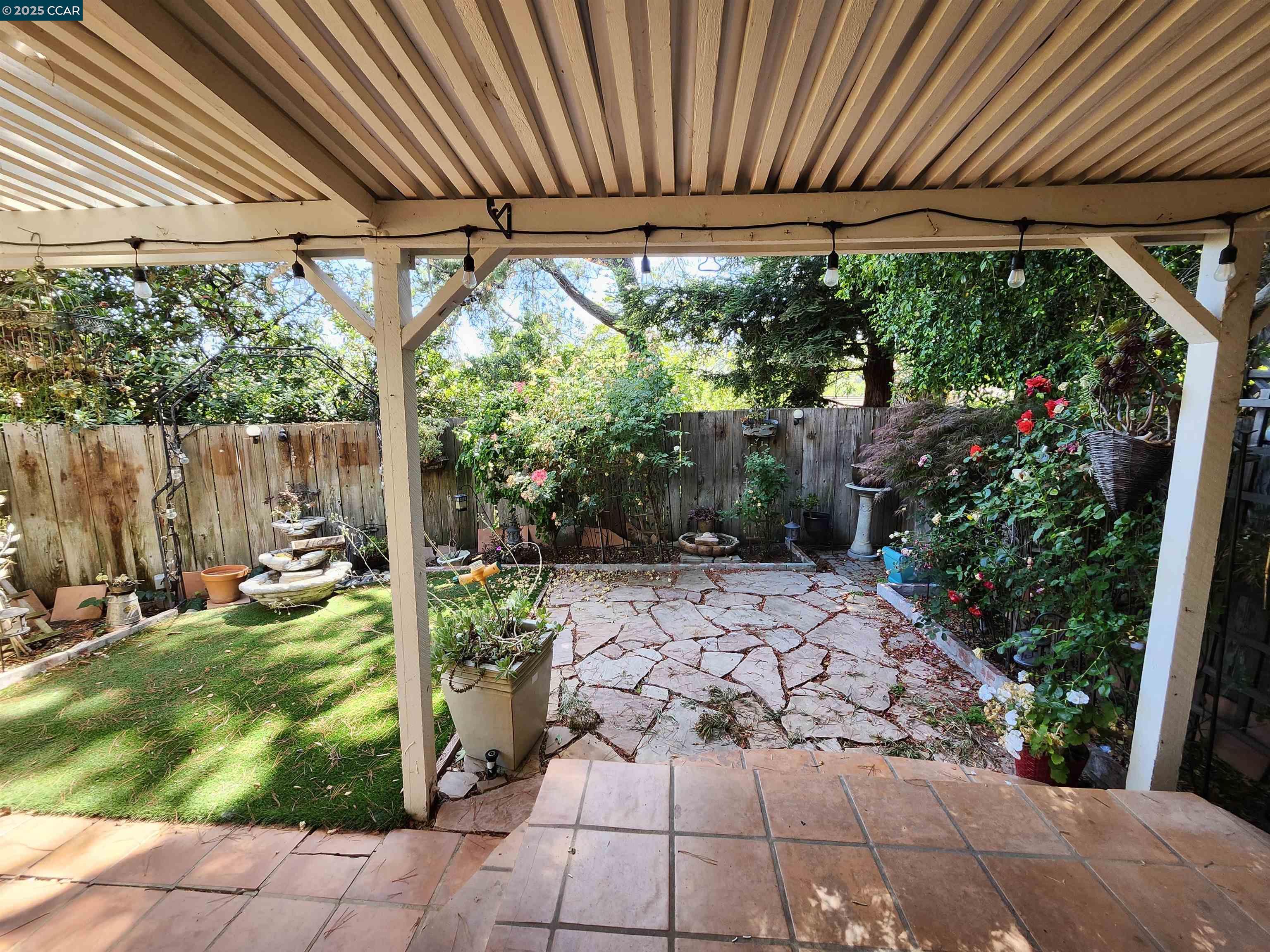 Detail Gallery Image 12 of 35 For 312 Wildcroft Dr, Martinez,  CA 94553 - 3 Beds | 2/1 Baths