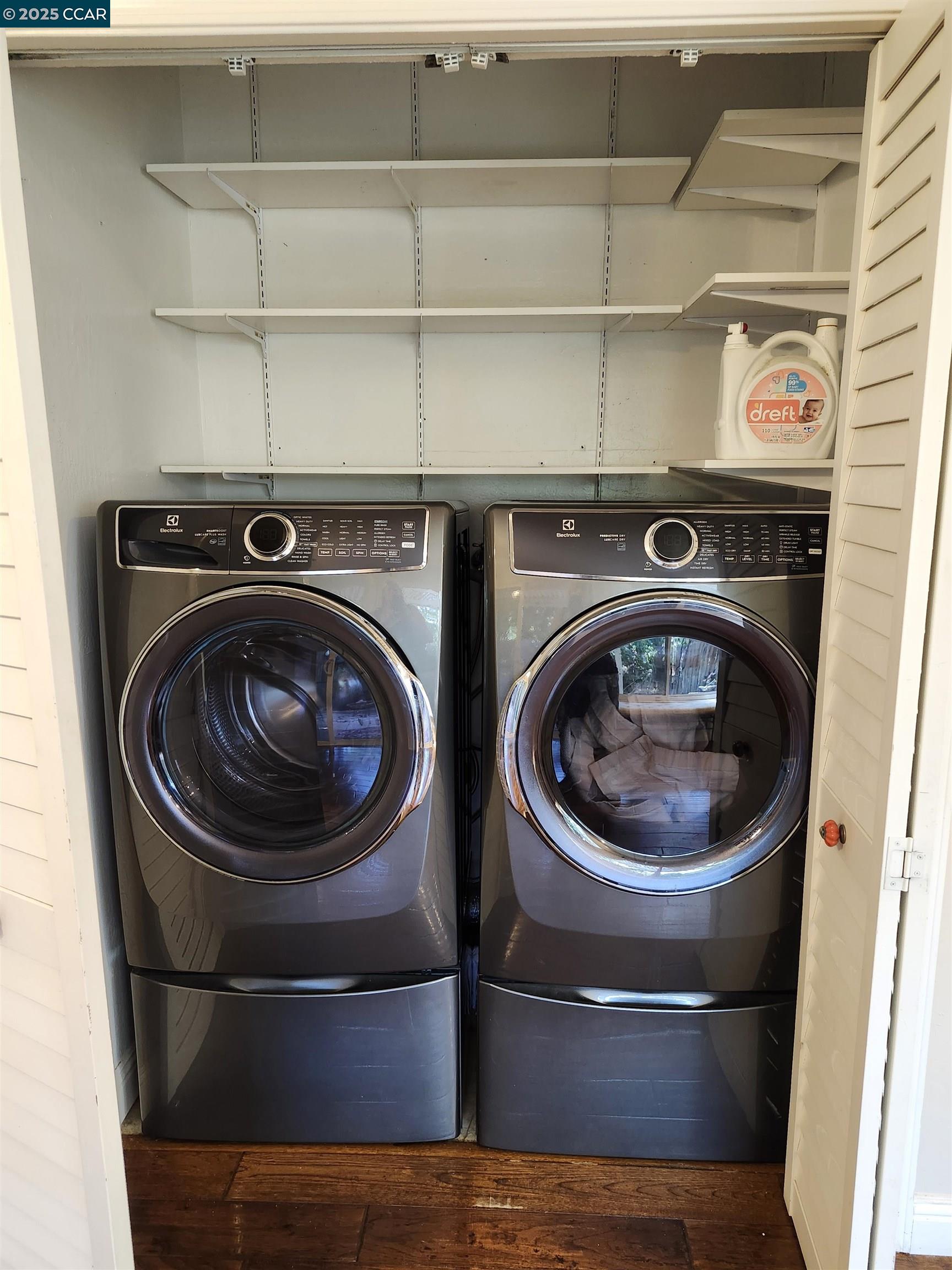 Detail Gallery Image 14 of 35 For 312 Wildcroft Dr, Martinez,  CA 94553 - 3 Beds | 2/1 Baths