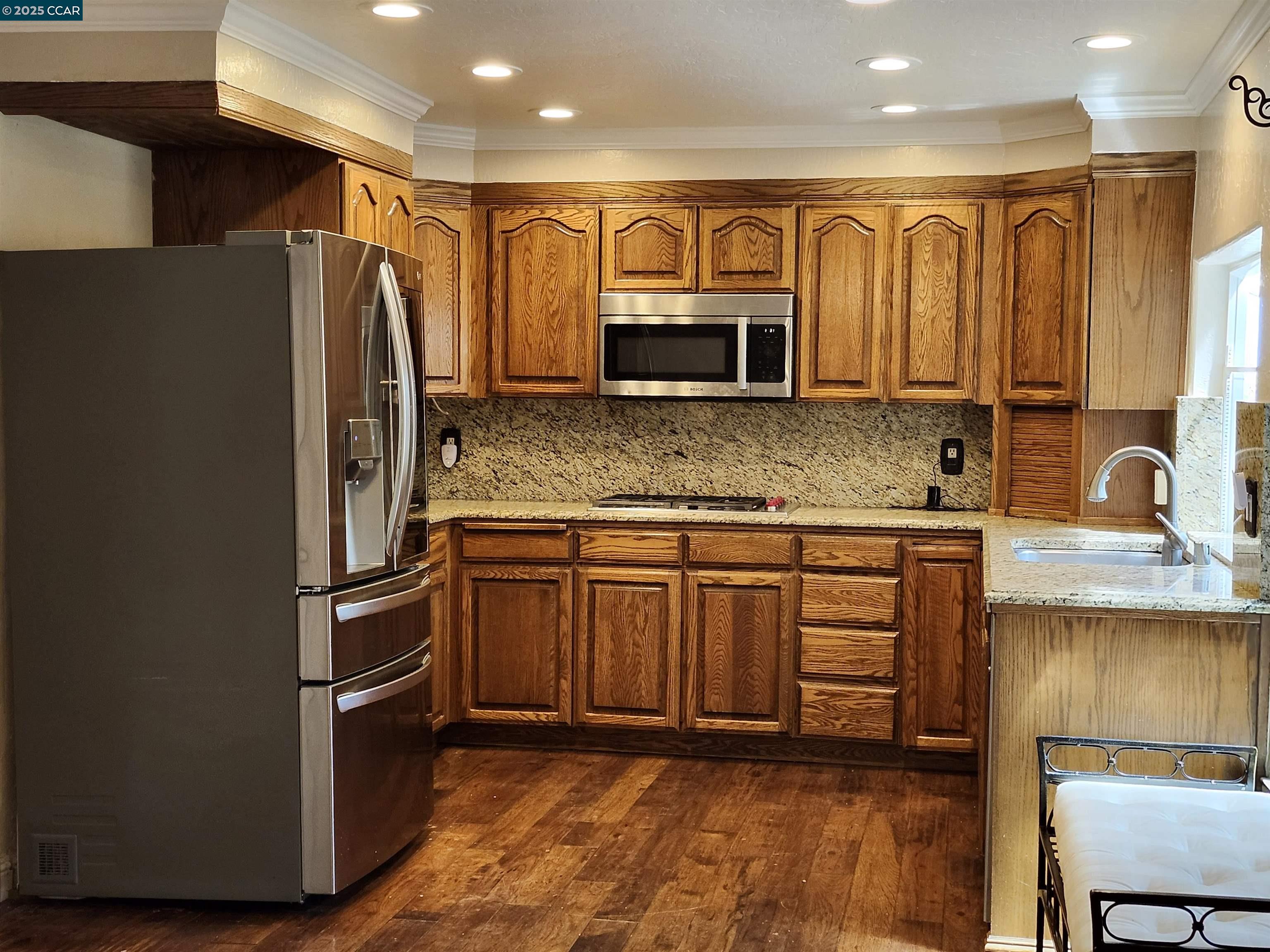 Detail Gallery Image 6 of 35 For 312 Wildcroft Dr, Martinez,  CA 94553 - 3 Beds | 2/1 Baths