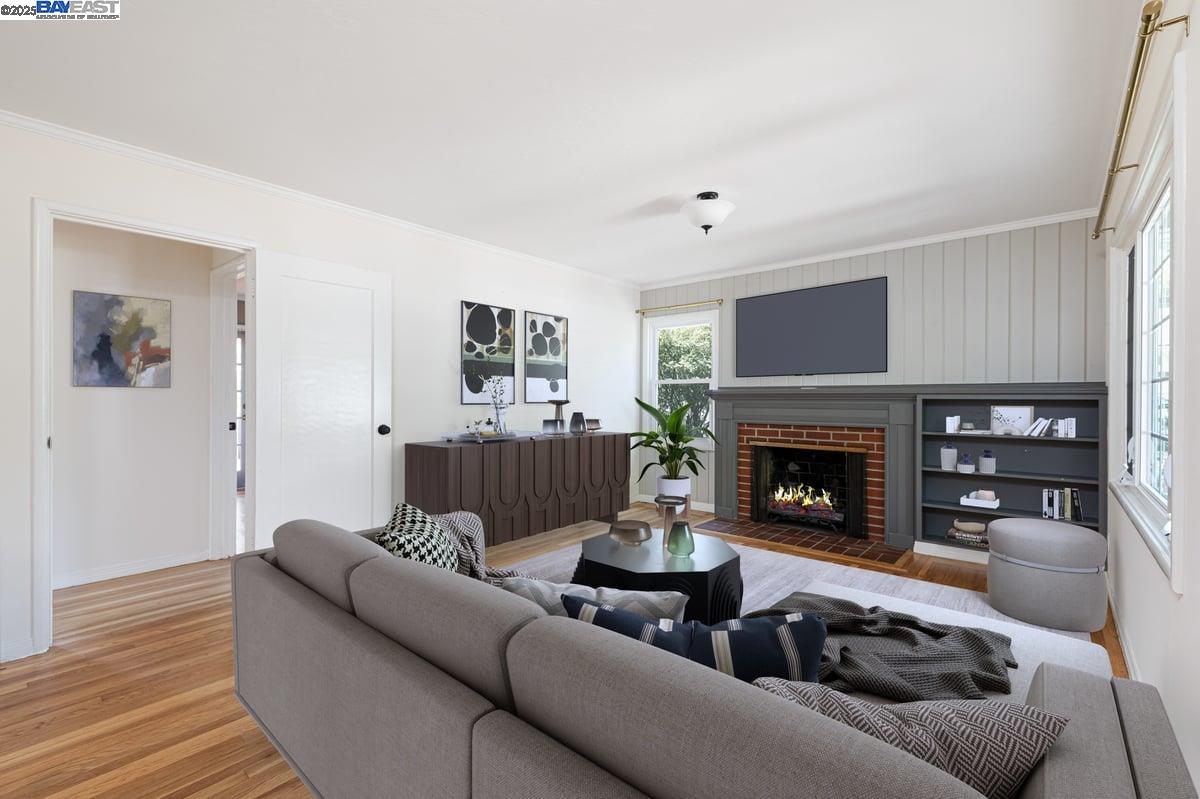 Detail Gallery Image 4 of 20 For 130 Marlow Dr, Oakland,  CA 94605 - 2 Beds | 1 Baths