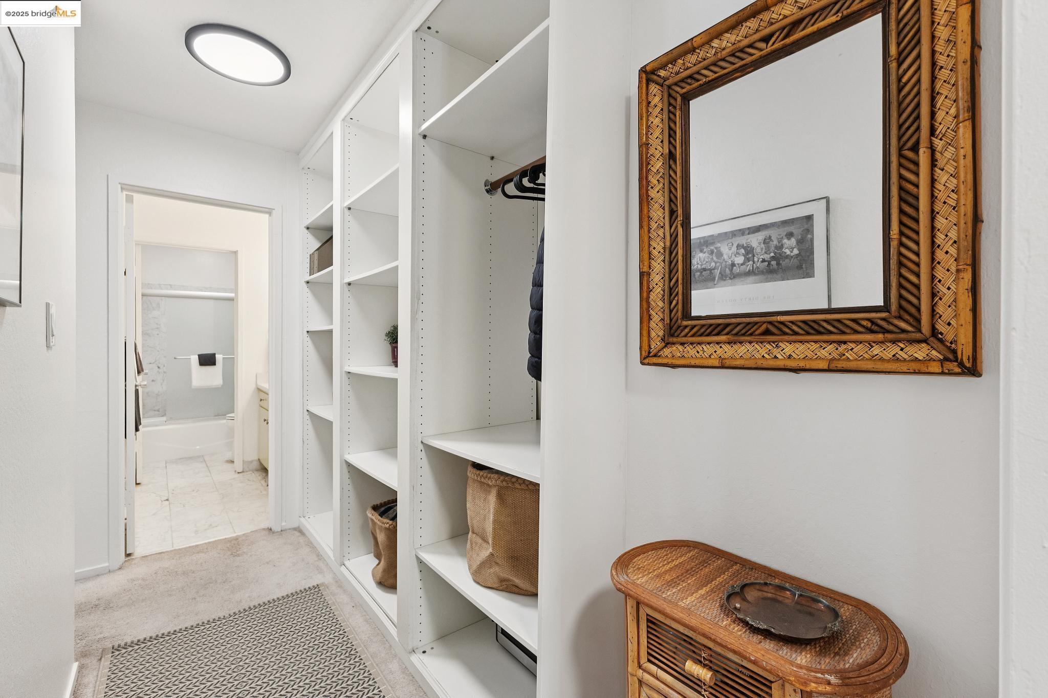Detail Gallery Image 28 of 39 For 2632 Warring St #1,  Berkeley,  CA 94704 - 2 Beds | 1 Baths