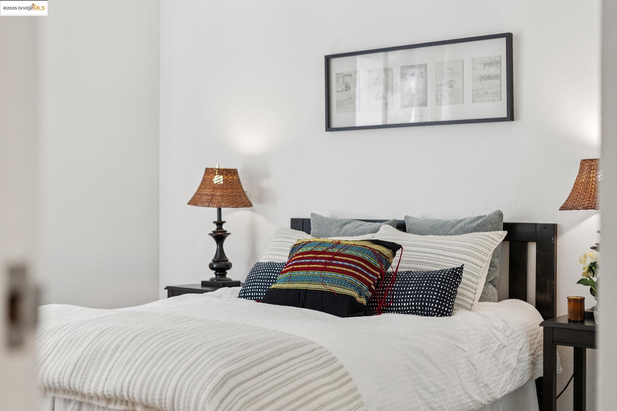 Detail Gallery Image 29 of 39 For 2632 Warring St #1,  Berkeley,  CA 94704 - 2 Beds | 1 Baths