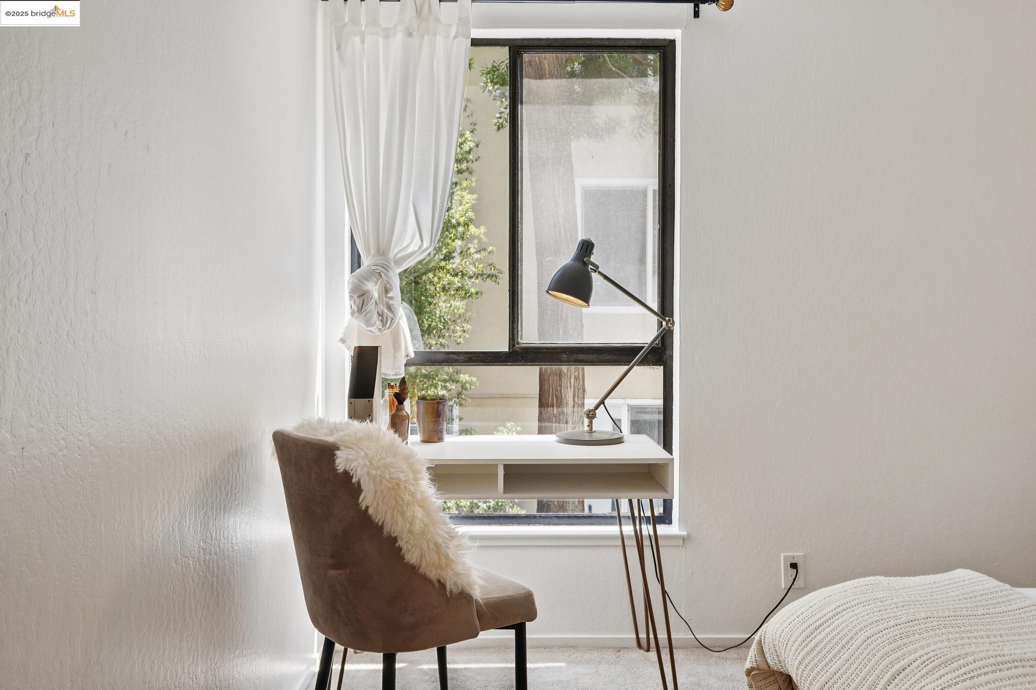 Detail Gallery Image 31 of 39 For 2632 Warring St #1,  Berkeley,  CA 94704 - 2 Beds | 1 Baths