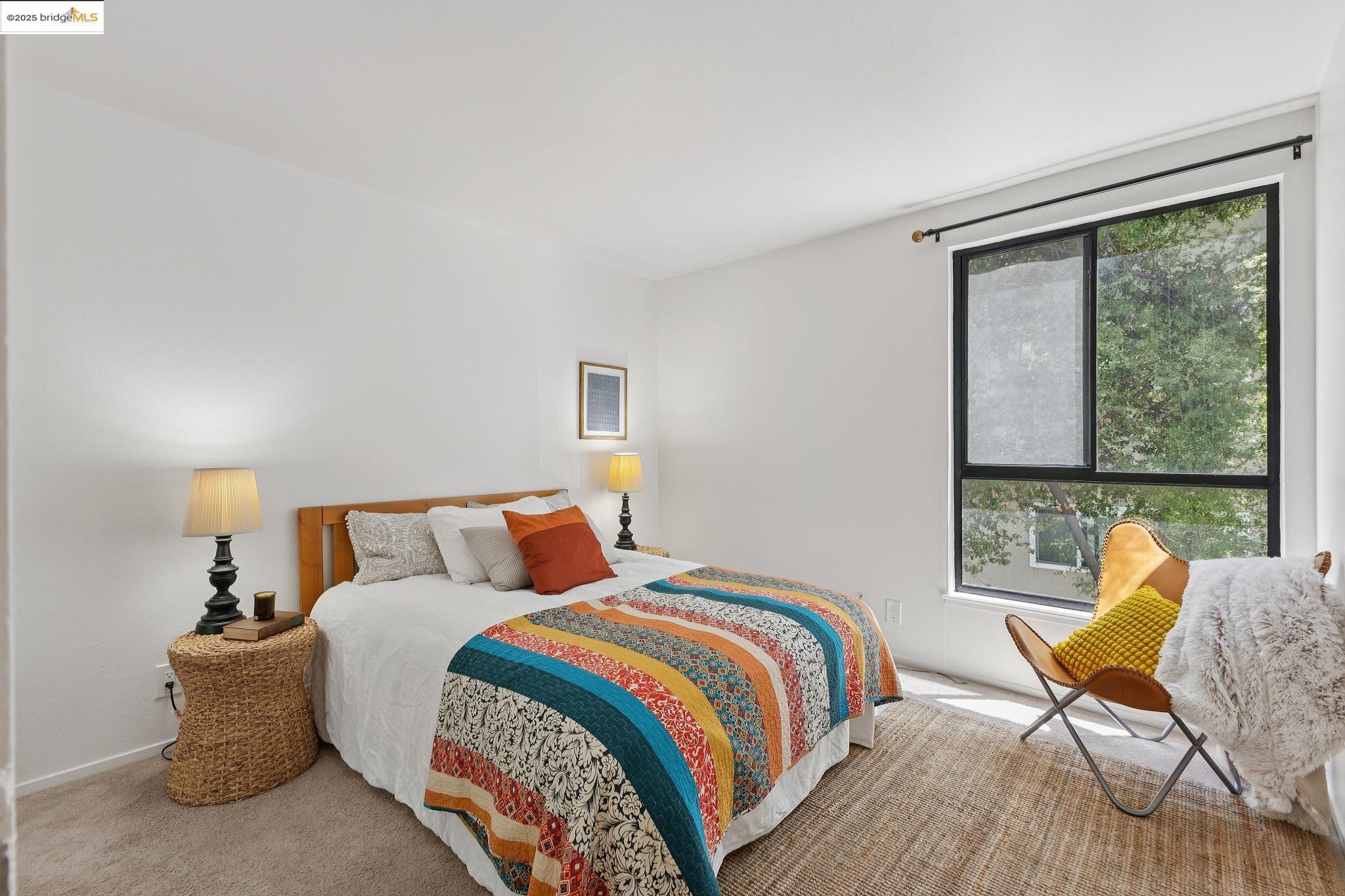 Detail Gallery Image 34 of 39 For 2632 Warring St #1,  Berkeley,  CA 94704 - 2 Beds | 1 Baths