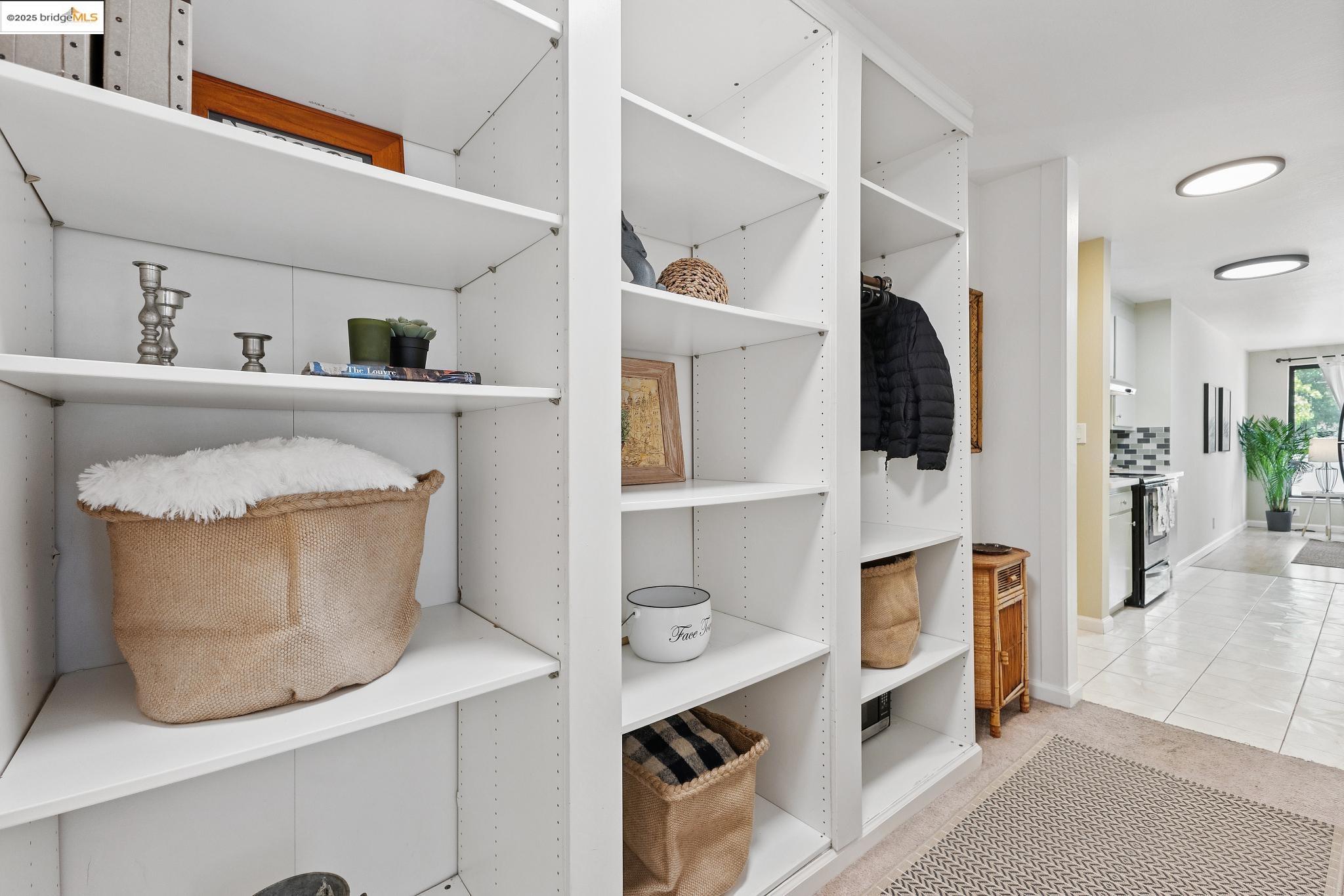 Detail Gallery Image 36 of 39 For 2632 Warring St #1,  Berkeley,  CA 94704 - 2 Beds | 1 Baths