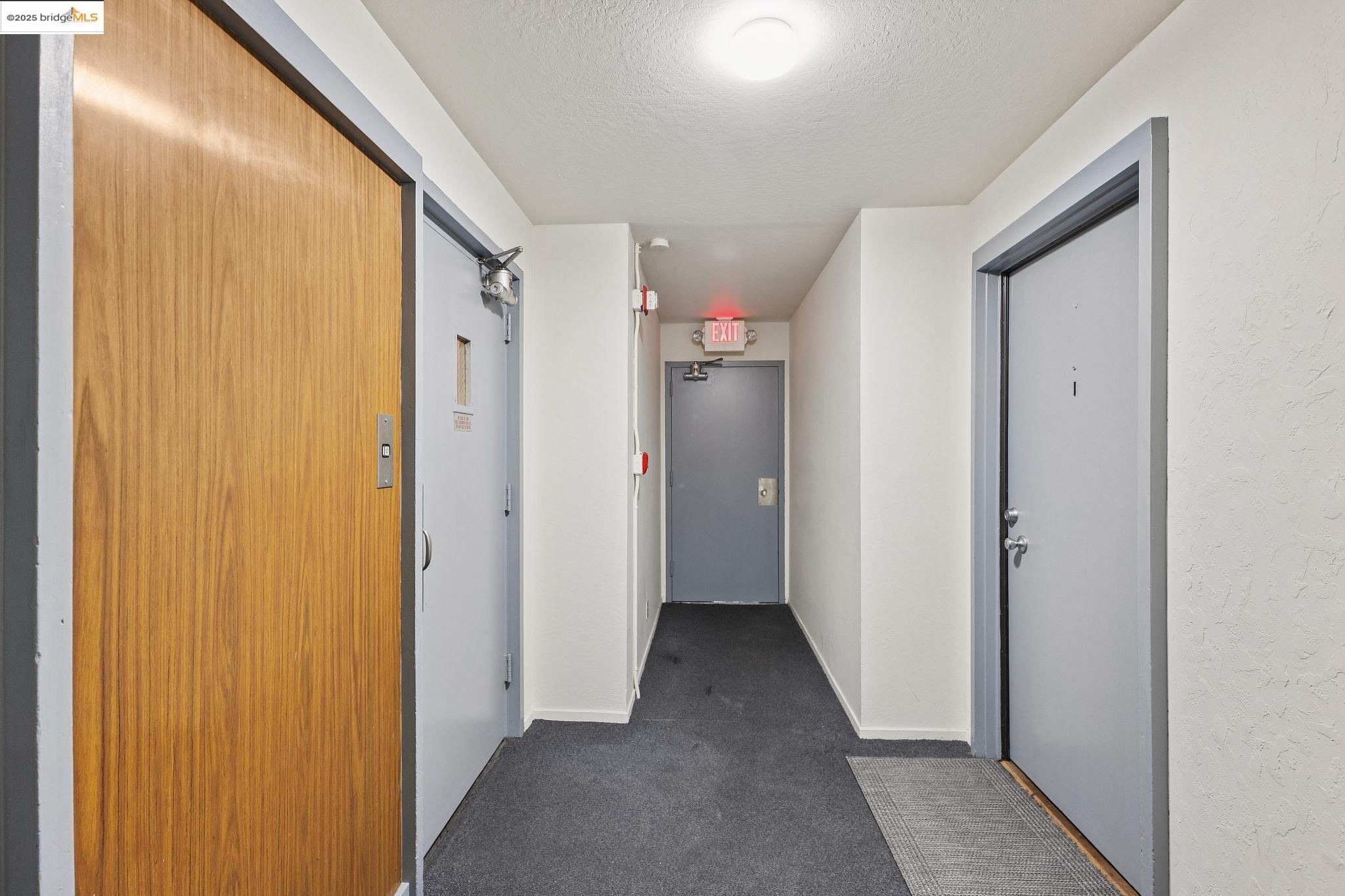 Detail Gallery Image 6 of 39 For 2632 Warring St #1,  Berkeley,  CA 94704 - 2 Beds | 1 Baths