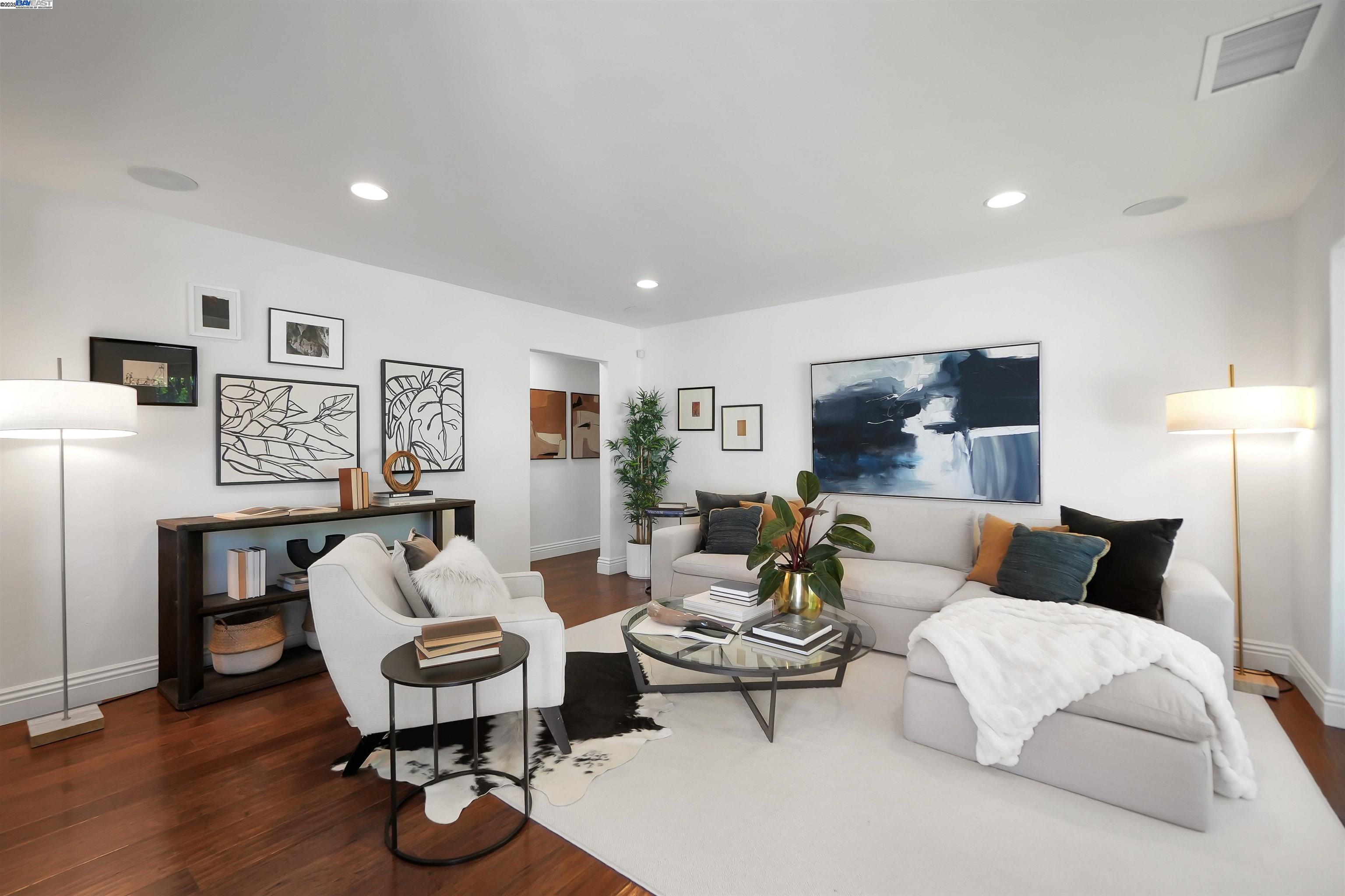 Detail Gallery Image 1 of 1 For 21237 Orange Ave, Castro Valley,  CA 94546 - 3 Beds | 1 Baths