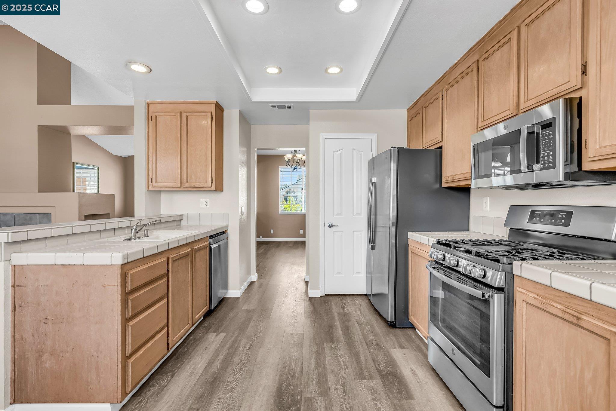 Detail Gallery Image 15 of 34 For 800 Gazebo Ct, Suisun City,  CA 94585 - 3 Beds | 2 Baths
