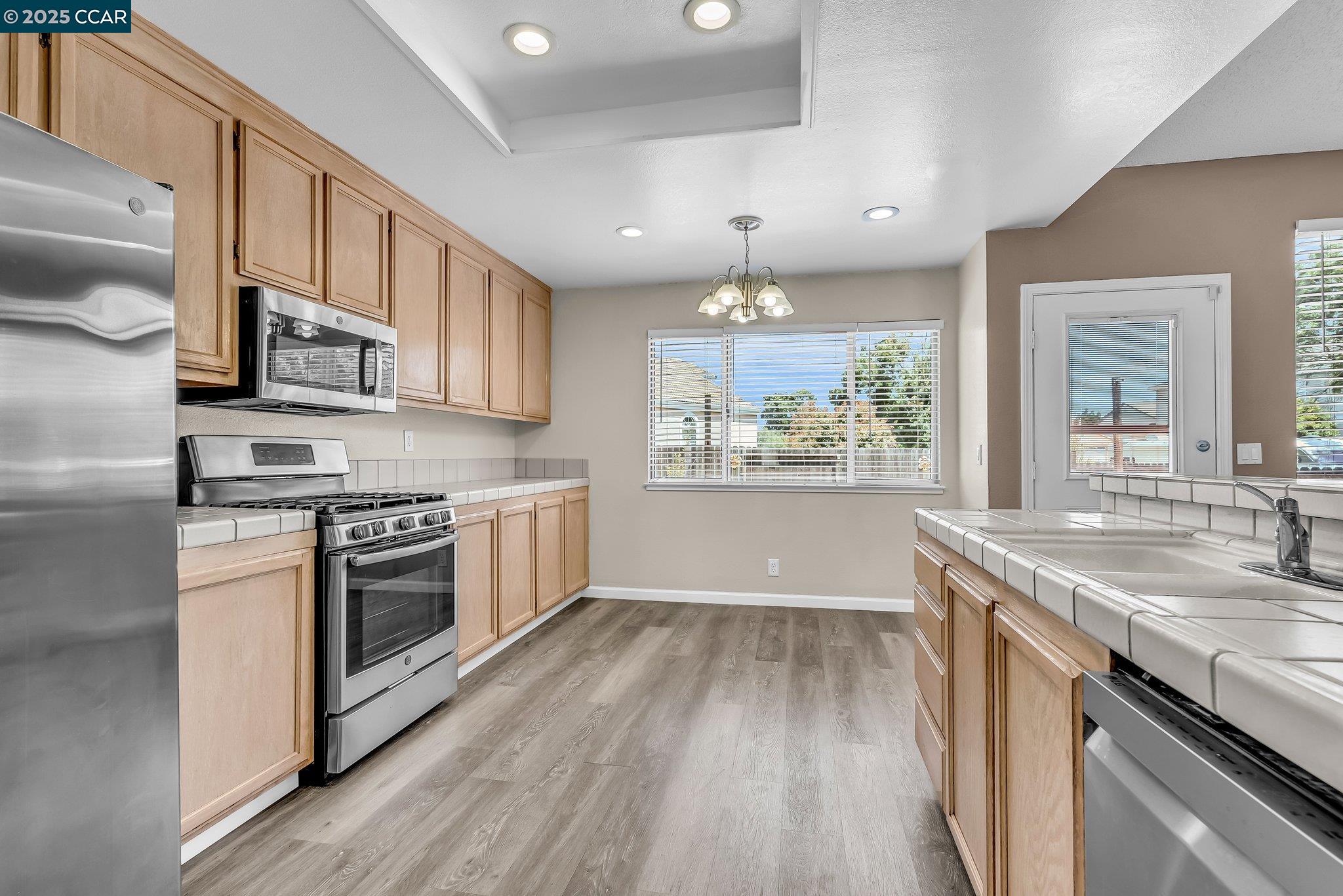 Detail Gallery Image 16 of 34 For 800 Gazebo Ct, Suisun City,  CA 94585 - 3 Beds | 2 Baths