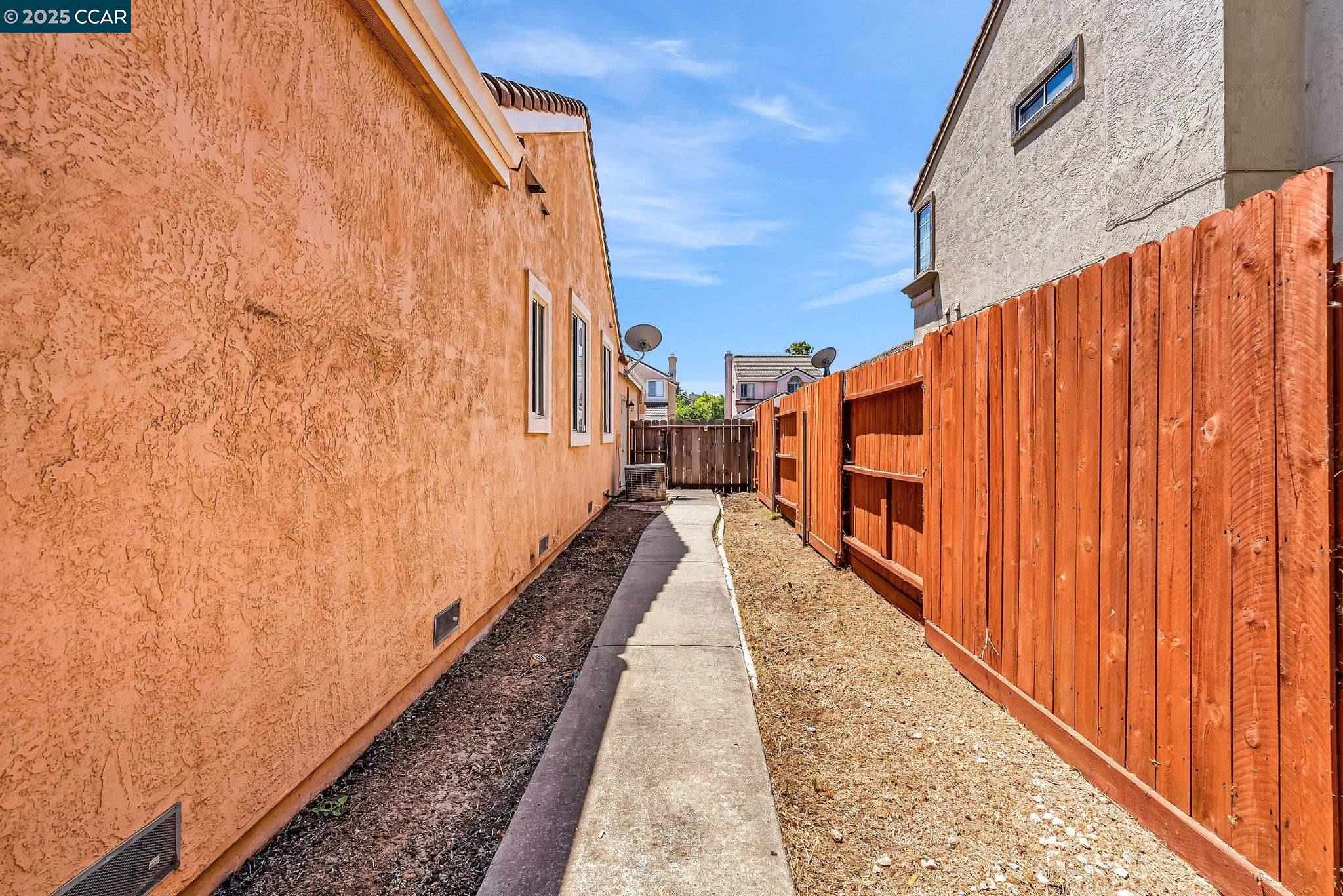 Detail Gallery Image 33 of 34 For 800 Gazebo Ct, Suisun City,  CA 94585 - 3 Beds | 2 Baths