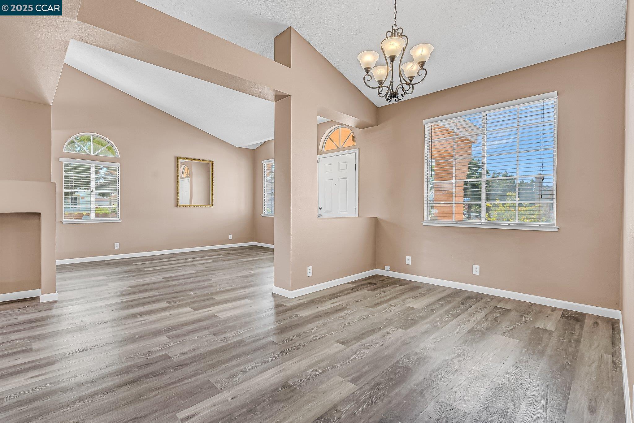 Detail Gallery Image 6 of 35 For 800 Gazebo Ct, Suisun City,  CA 94585 - 3 Beds | 2 Baths