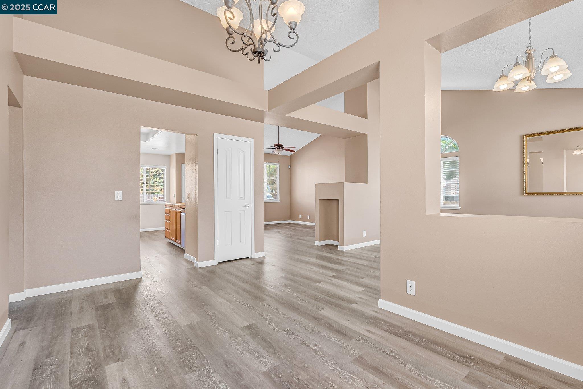 Detail Gallery Image 7 of 34 For 800 Gazebo Ct, Suisun City,  CA 94585 - 3 Beds | 2 Baths