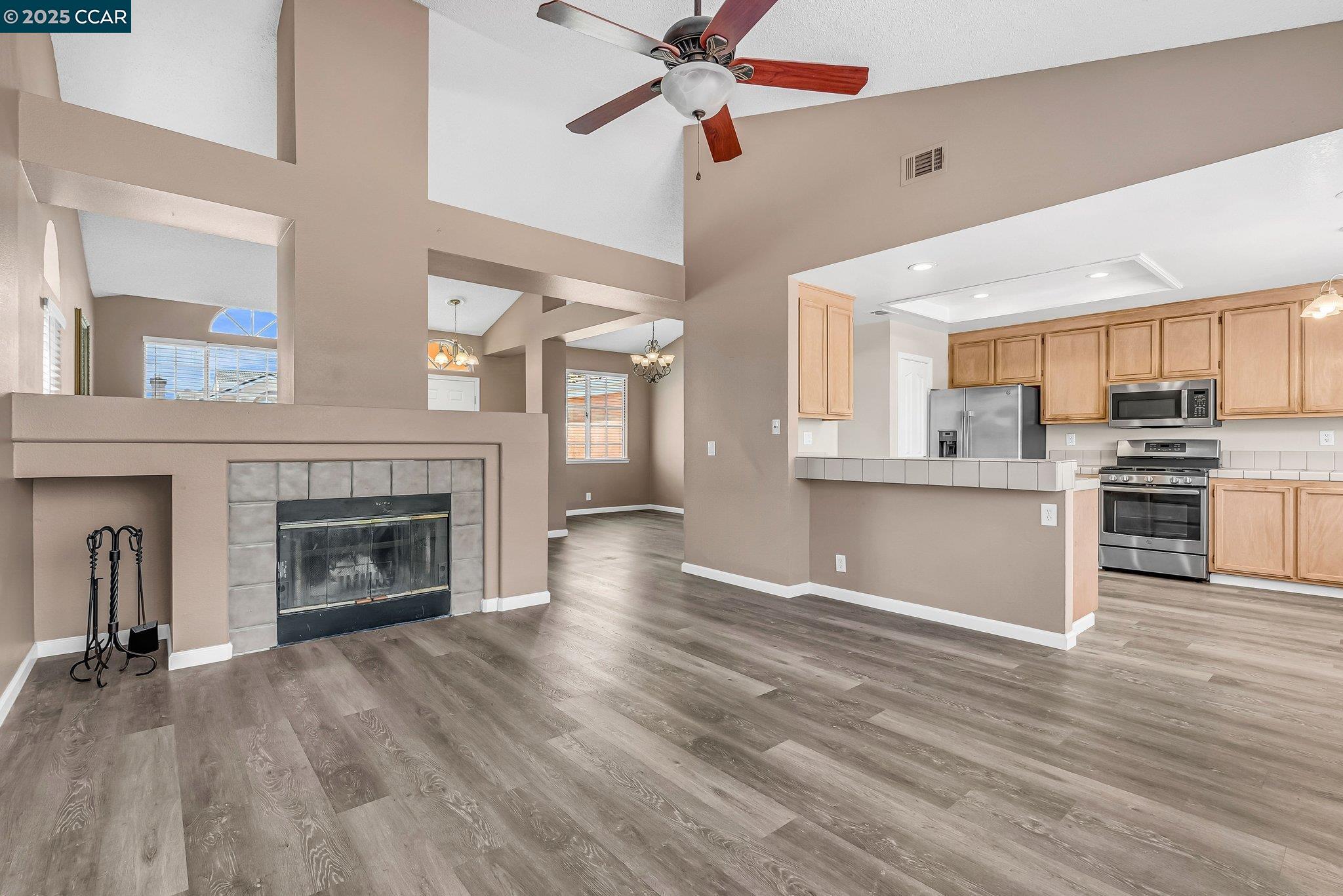 Detail Gallery Image 10 of 34 For 800 Gazebo Ct, Suisun City,  CA 94585 - 3 Beds | 2 Baths