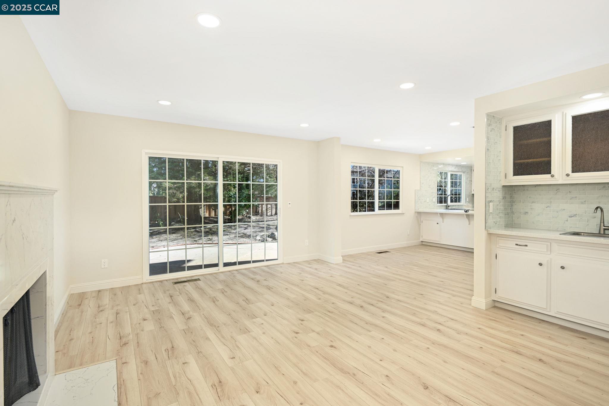Detail Gallery Image 18 of 36 For 1181 Sunlight Circle, Concord,  CA 94518 - 4 Beds | 3 Baths