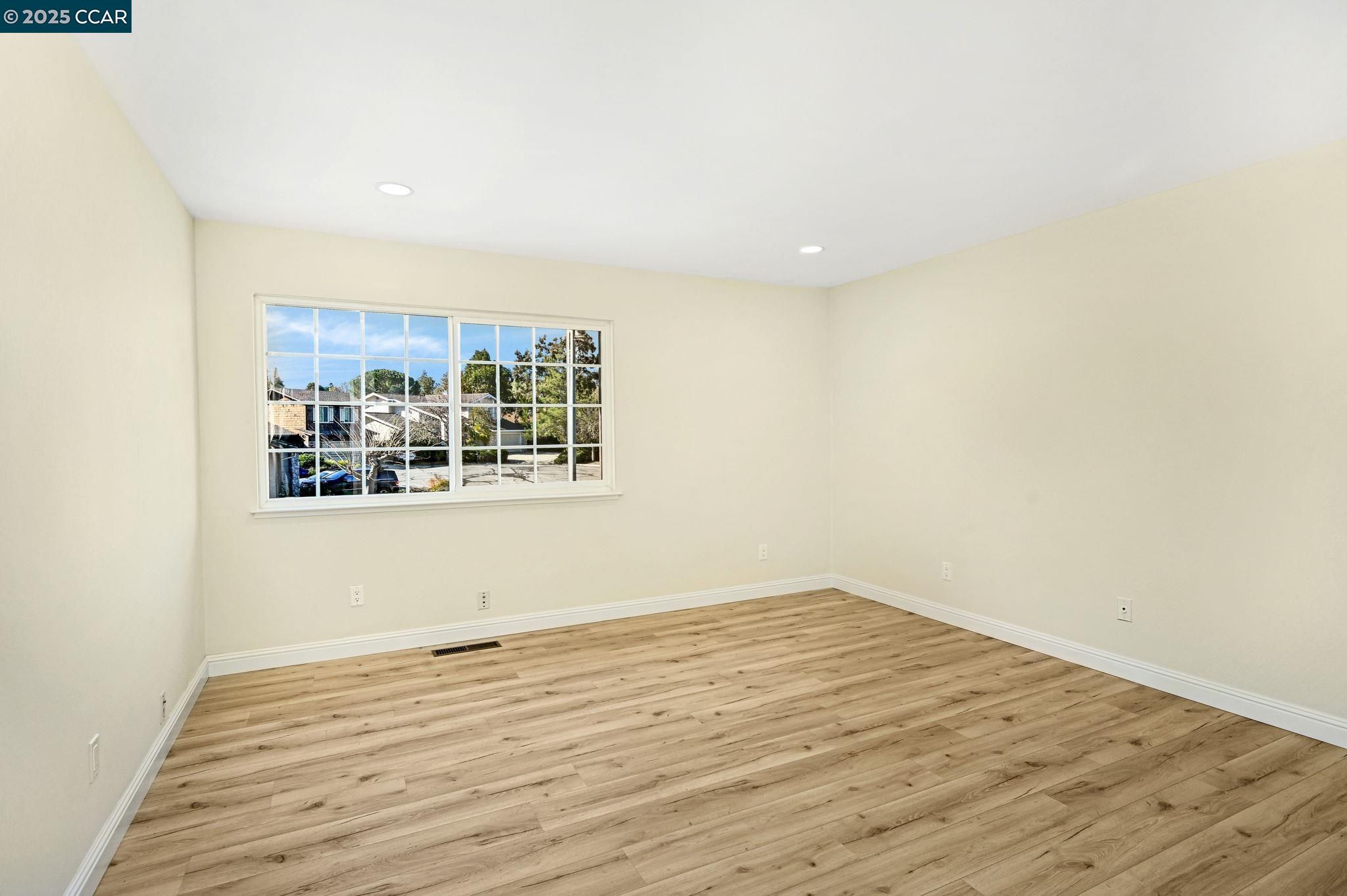 Detail Gallery Image 24 of 36 For 1181 Sunlight Circle, Concord,  CA 94518 - 4 Beds | 3 Baths