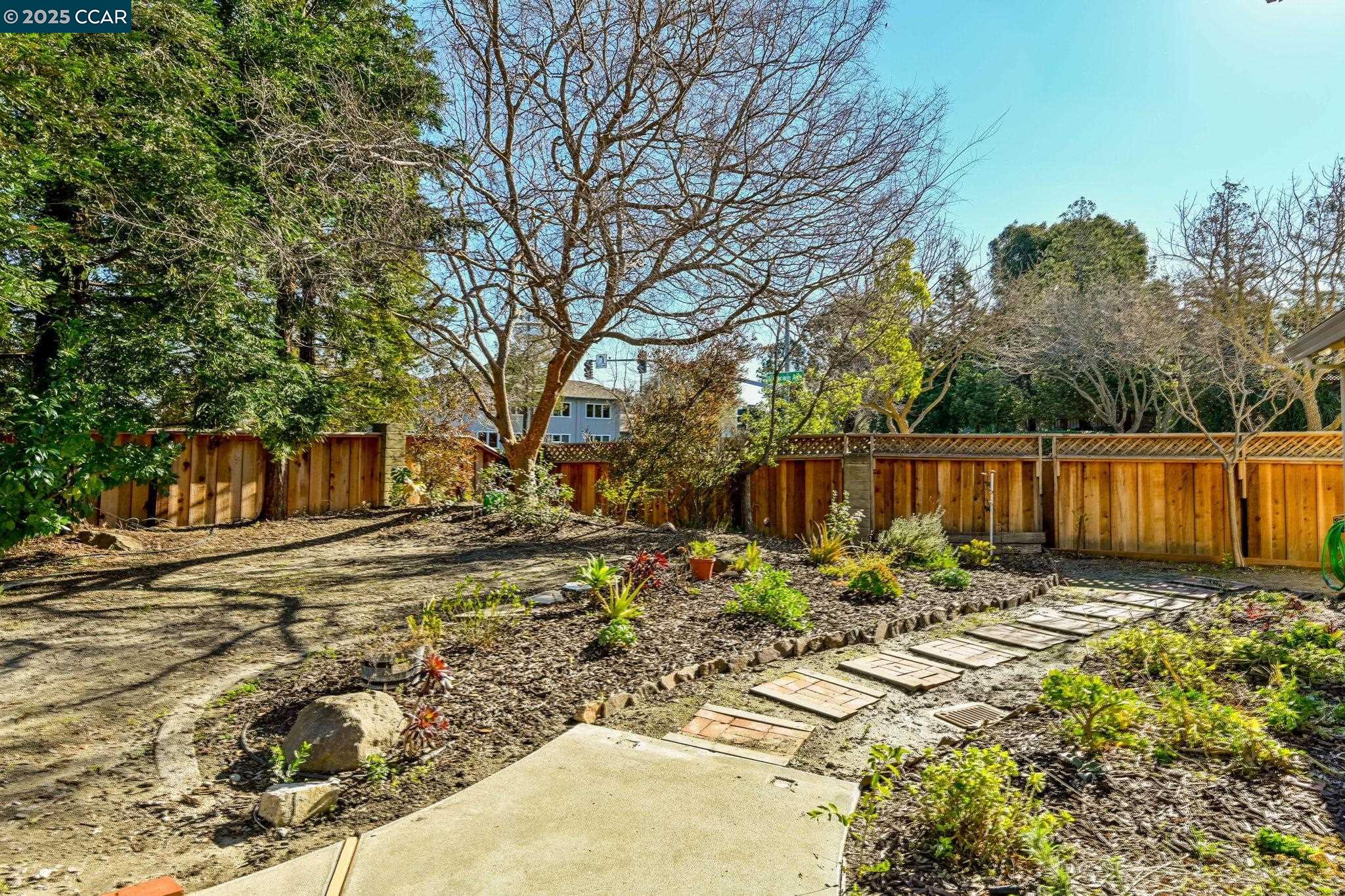 Detail Gallery Image 28 of 36 For 1181 Sunlight Circle, Concord,  CA 94518 - 4 Beds | 3 Baths