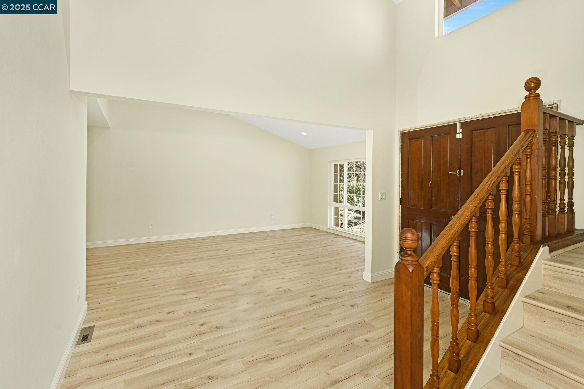 Detail Gallery Image 5 of 36 For 1181 Sunlight Circle, Concord,  CA 94518 - 4 Beds | 3 Baths
