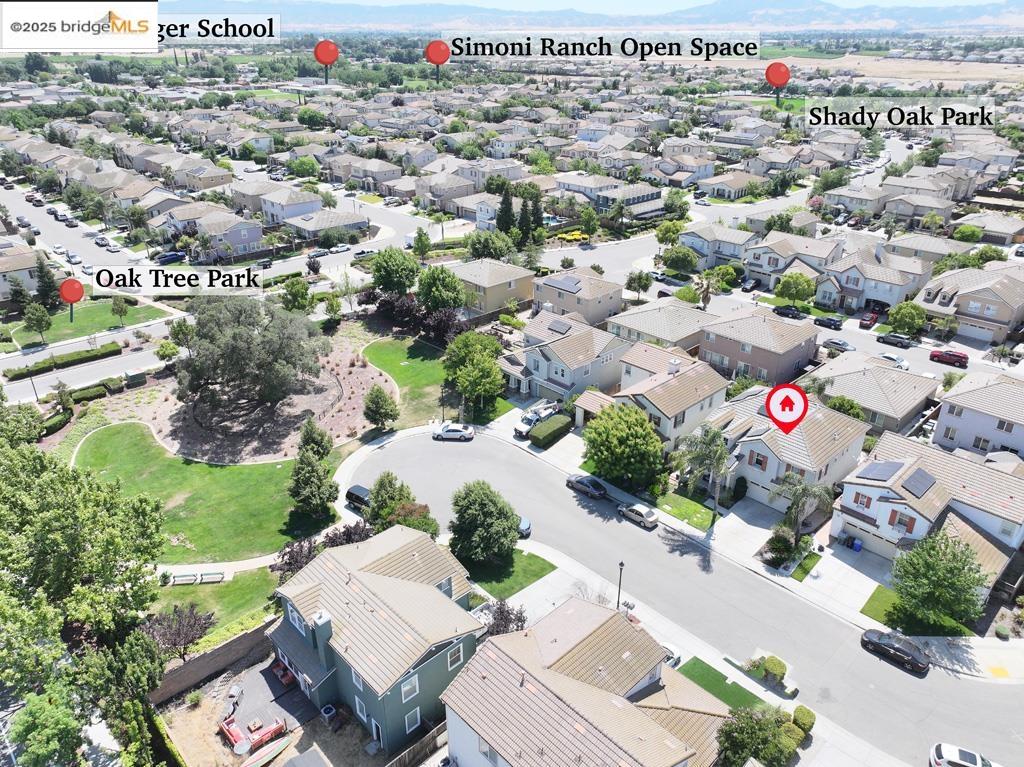 Detail Gallery Image 2 of 40 For 25 Solitude Ct, Oakley,  CA 94561 - 4 Beds | 2/1 Baths