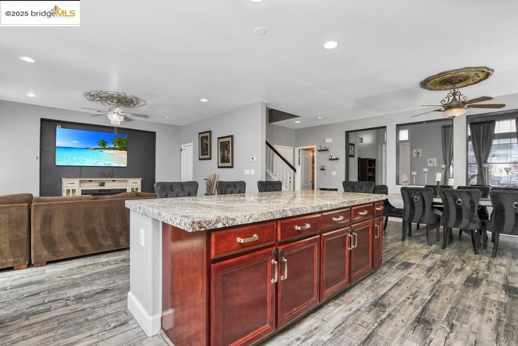 Detail Gallery Image 13 of 40 For 25 Solitude Ct, Oakley,  CA 94561 - 4 Beds | 2/1 Baths