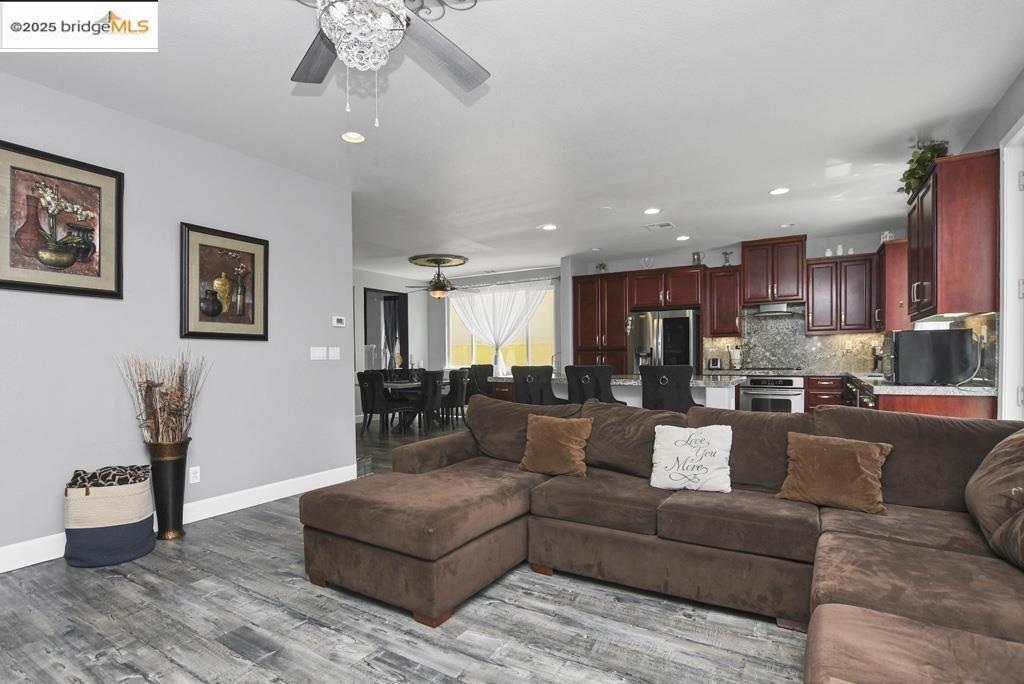 Detail Gallery Image 15 of 40 For 25 Solitude Ct, Oakley,  CA 94561 - 4 Beds | 2/1 Baths