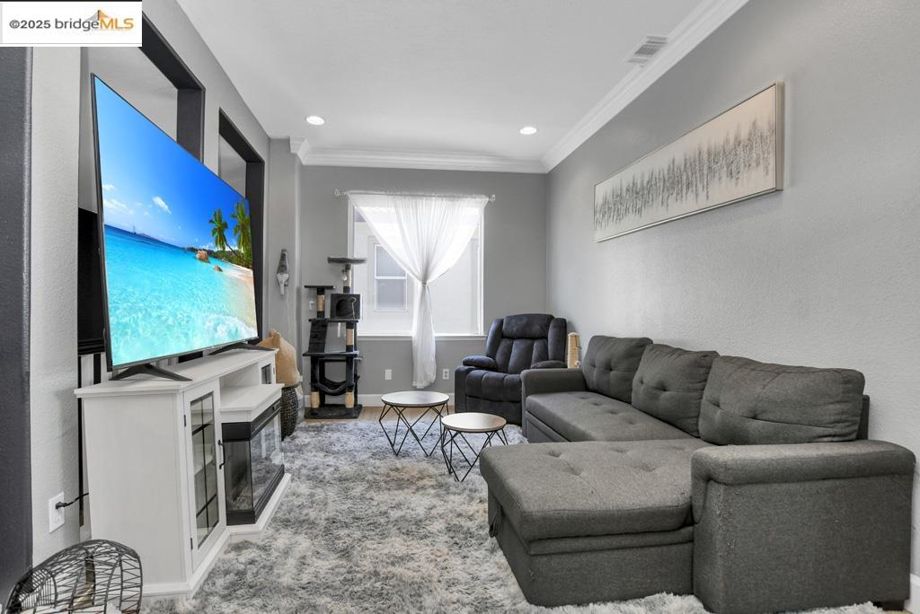 Detail Gallery Image 19 of 40 For 25 Solitude Ct, Oakley,  CA 94561 - 4 Beds | 2/1 Baths