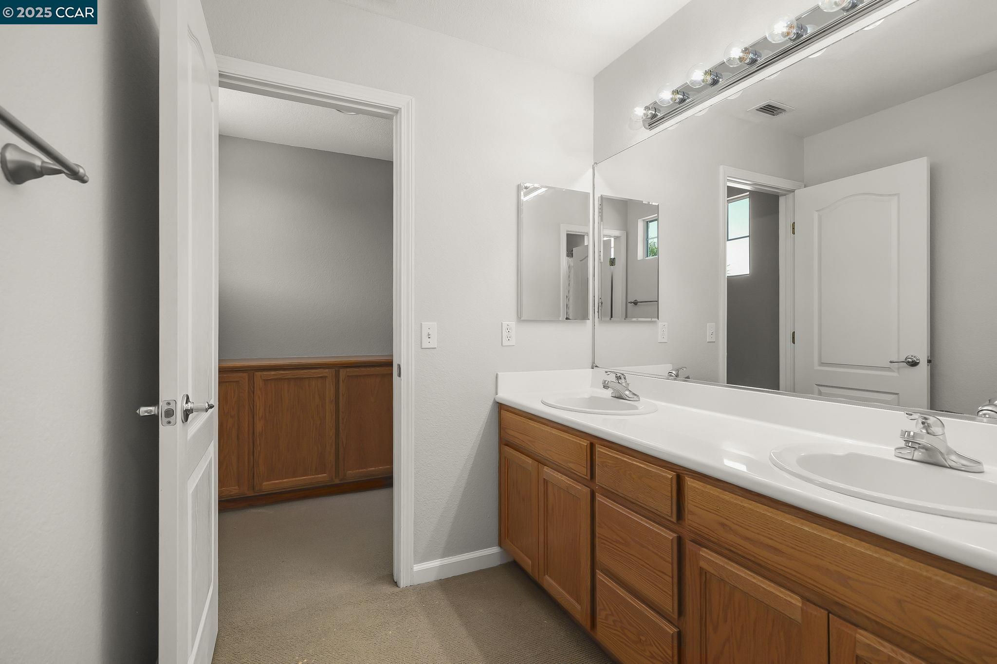 Detail Gallery Image 22 of 28 For 2621 Carson Way, Antioch,  CA 94531 - 5 Beds | 3 Baths