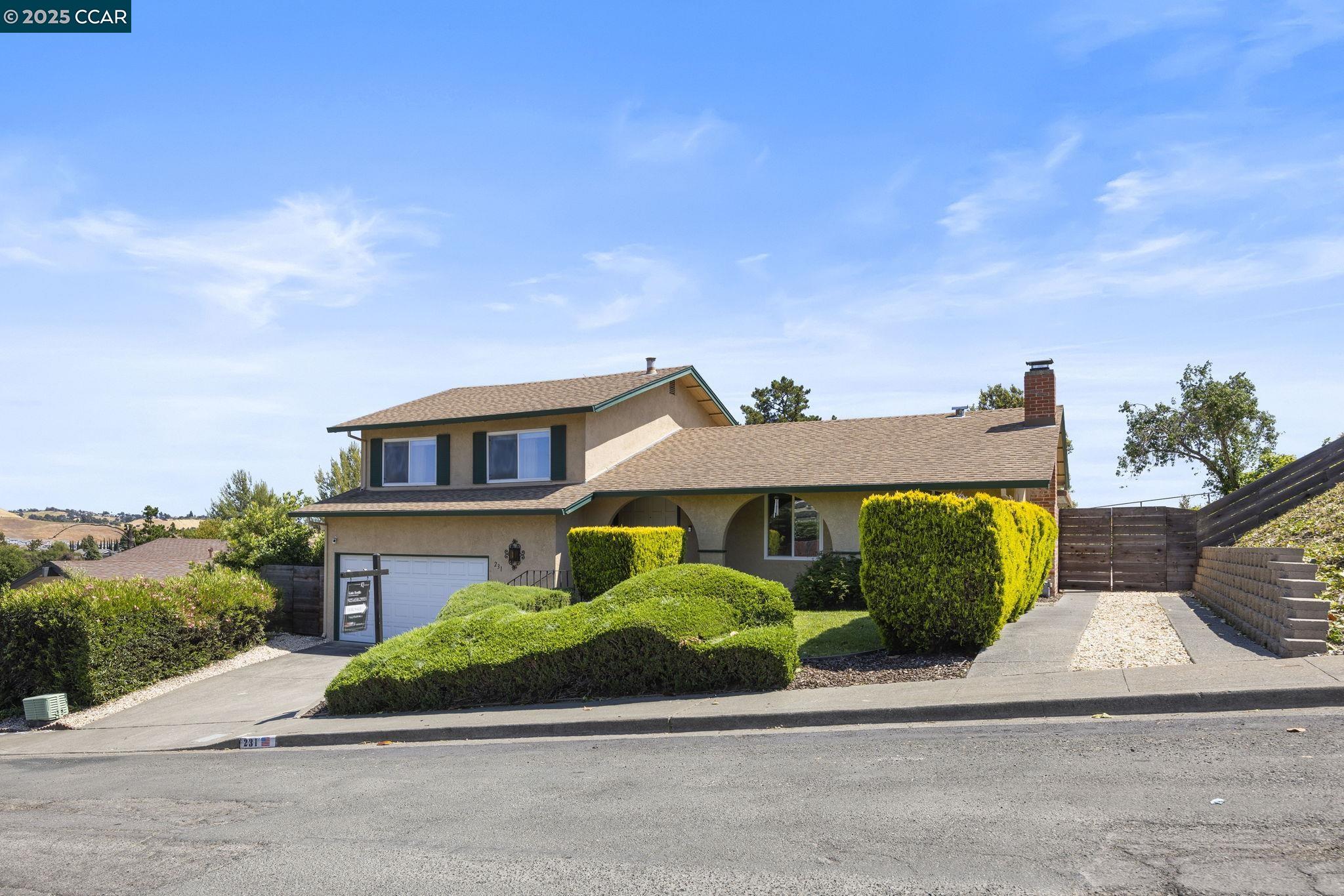 Detail Gallery Image 2 of 35 For 231 Barcelona St, Vallejo,  CA 94591 - 4 Beds | 3 Baths