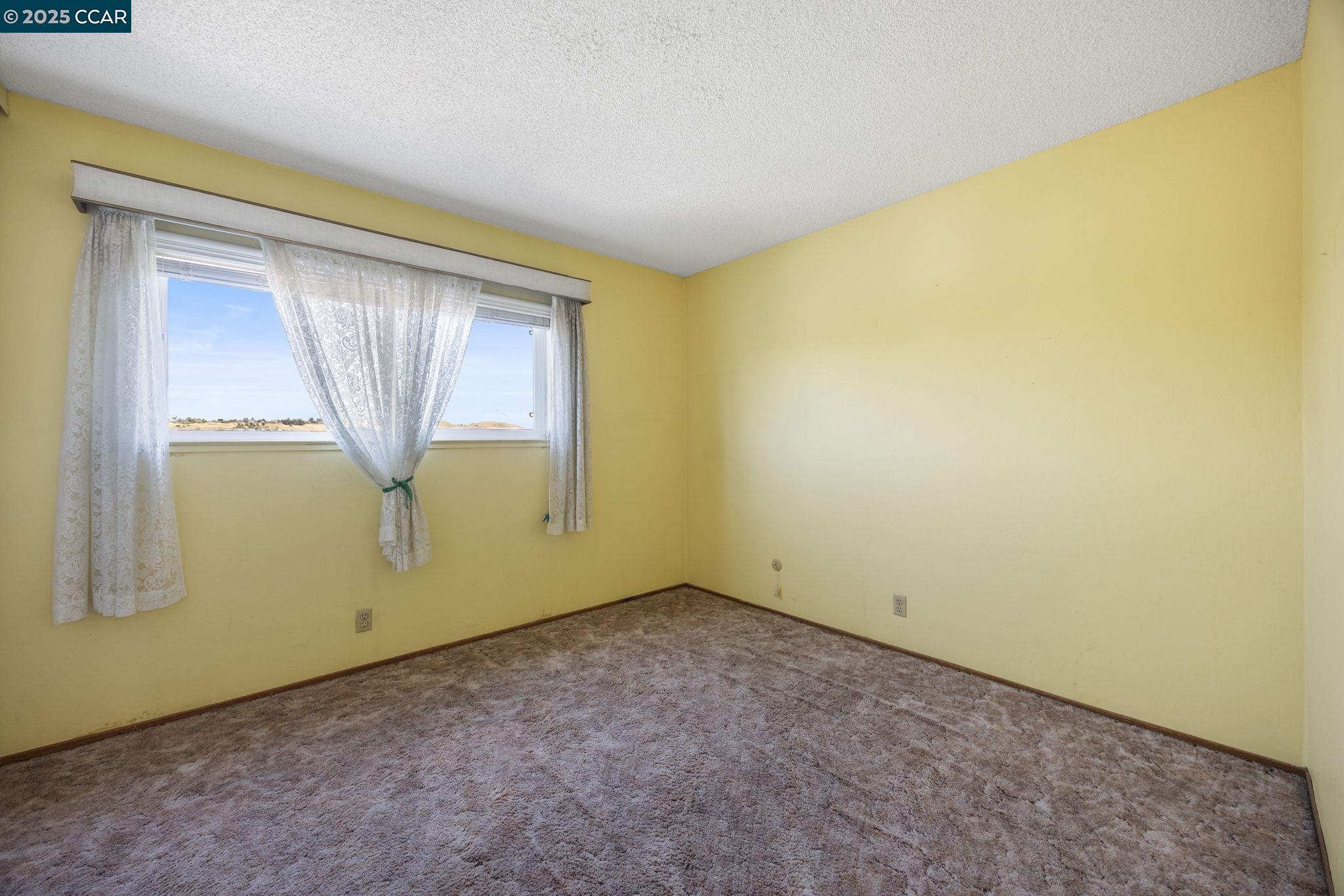 Detail Gallery Image 18 of 35 For 231 Barcelona St, Vallejo,  CA 94591 - 4 Beds | 3 Baths