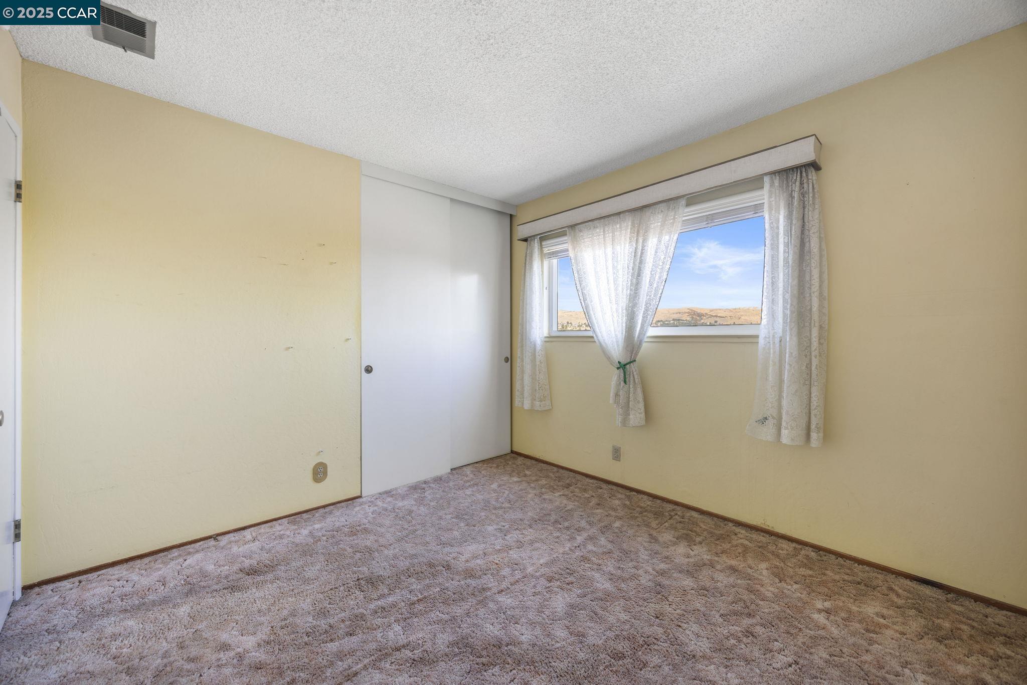 Detail Gallery Image 19 of 35 For 231 Barcelona St, Vallejo,  CA 94591 - 4 Beds | 3 Baths