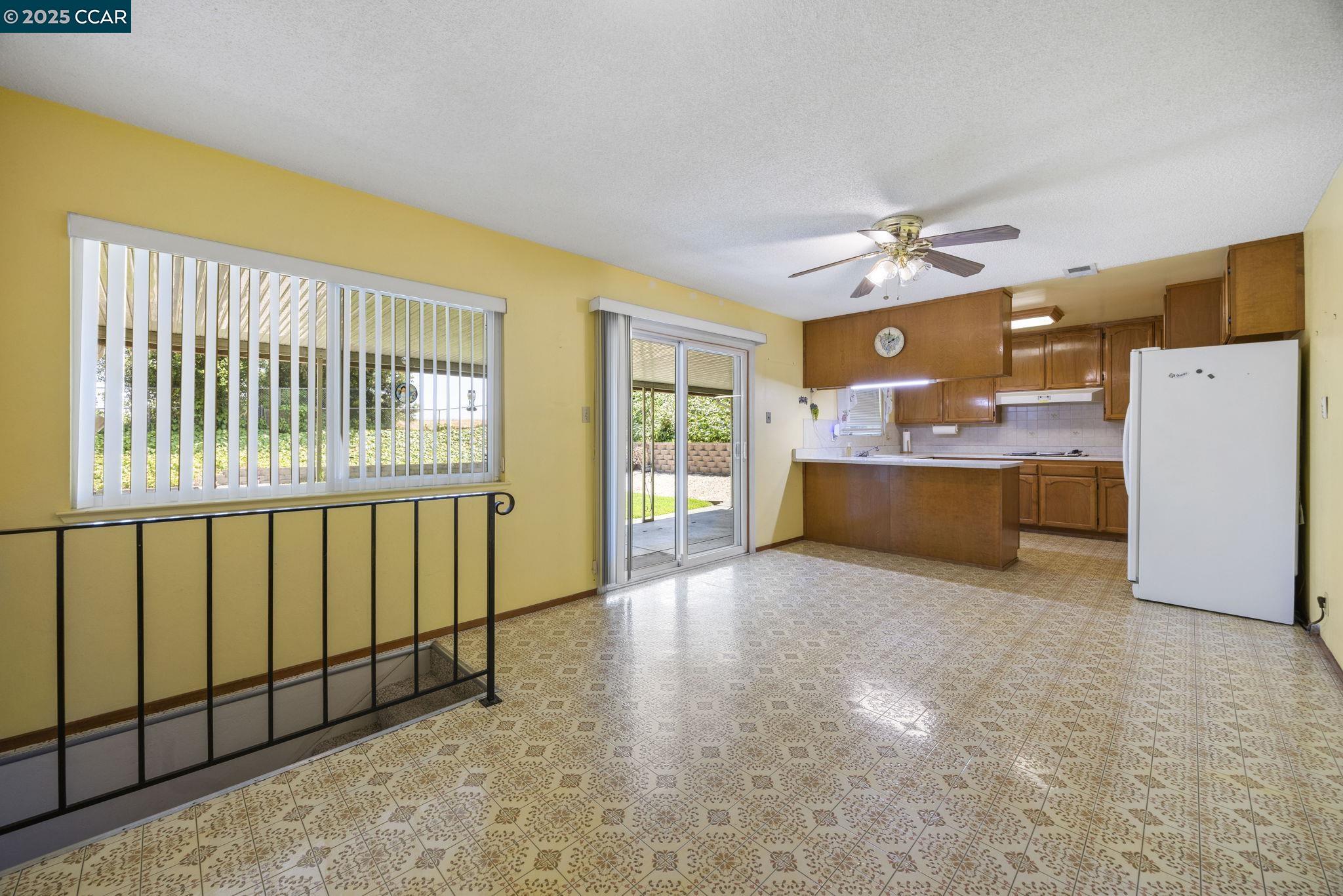 Detail Gallery Image 8 of 35 For 231 Barcelona St, Vallejo,  CA 94591 - 4 Beds | 3 Baths