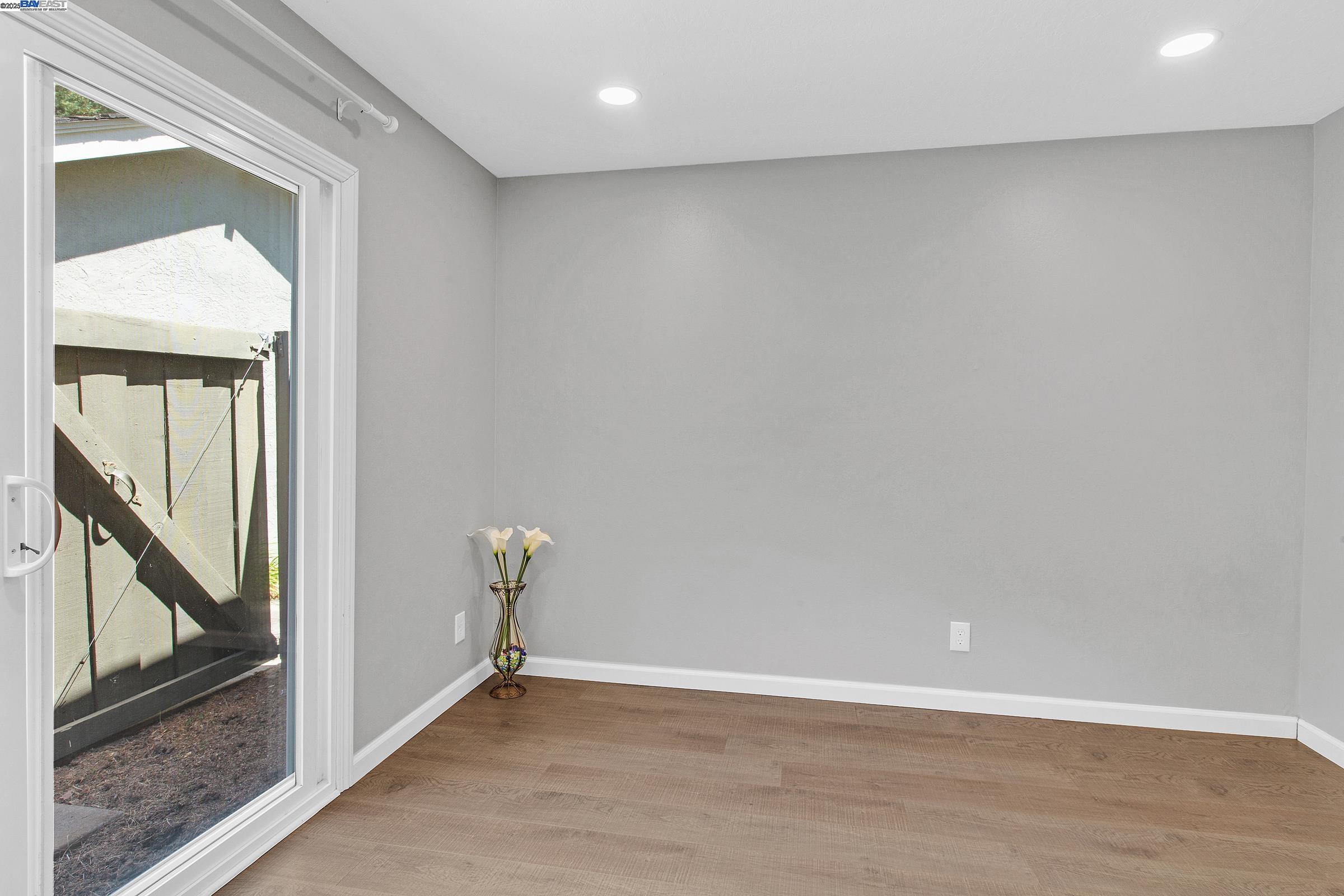Detail Gallery Image 15 of 29 For 1328 Star Bush Ln, San Jose,  CA 95118 - 3 Beds | 2 Baths