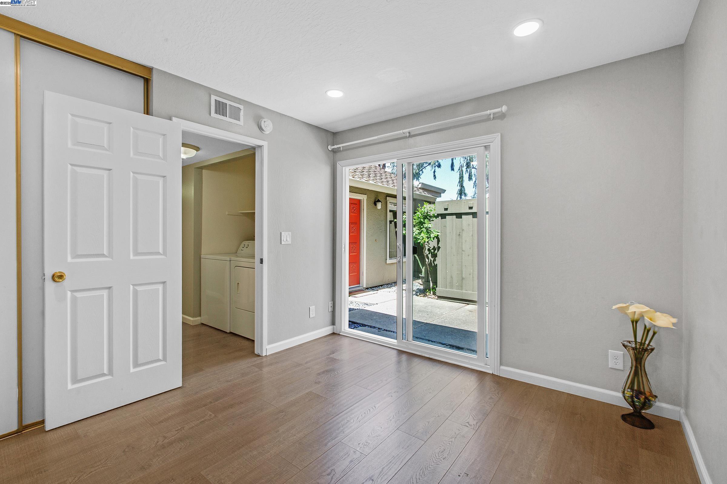 Detail Gallery Image 16 of 29 For 1328 Star Bush Ln, San Jose,  CA 95118 - 3 Beds | 2 Baths