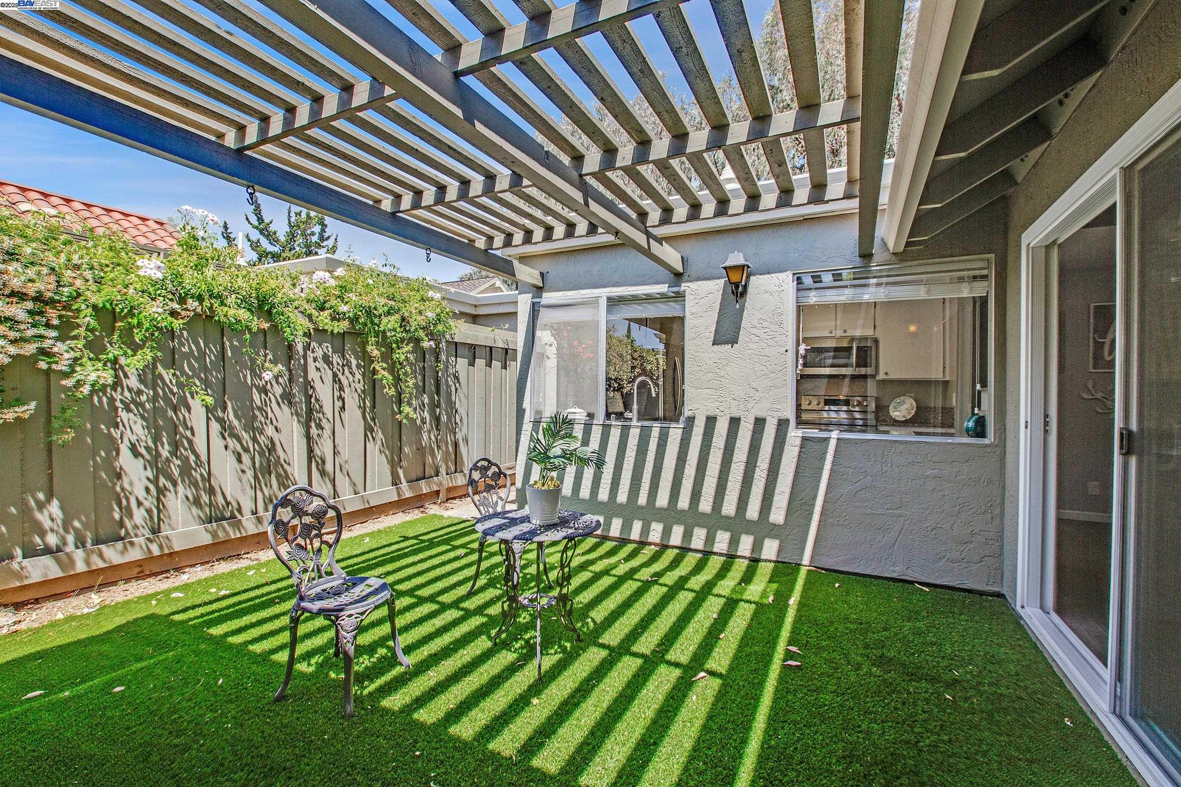Detail Gallery Image 22 of 29 For 1328 Star Bush Ln, San Jose,  CA 95118 - 3 Beds | 2 Baths