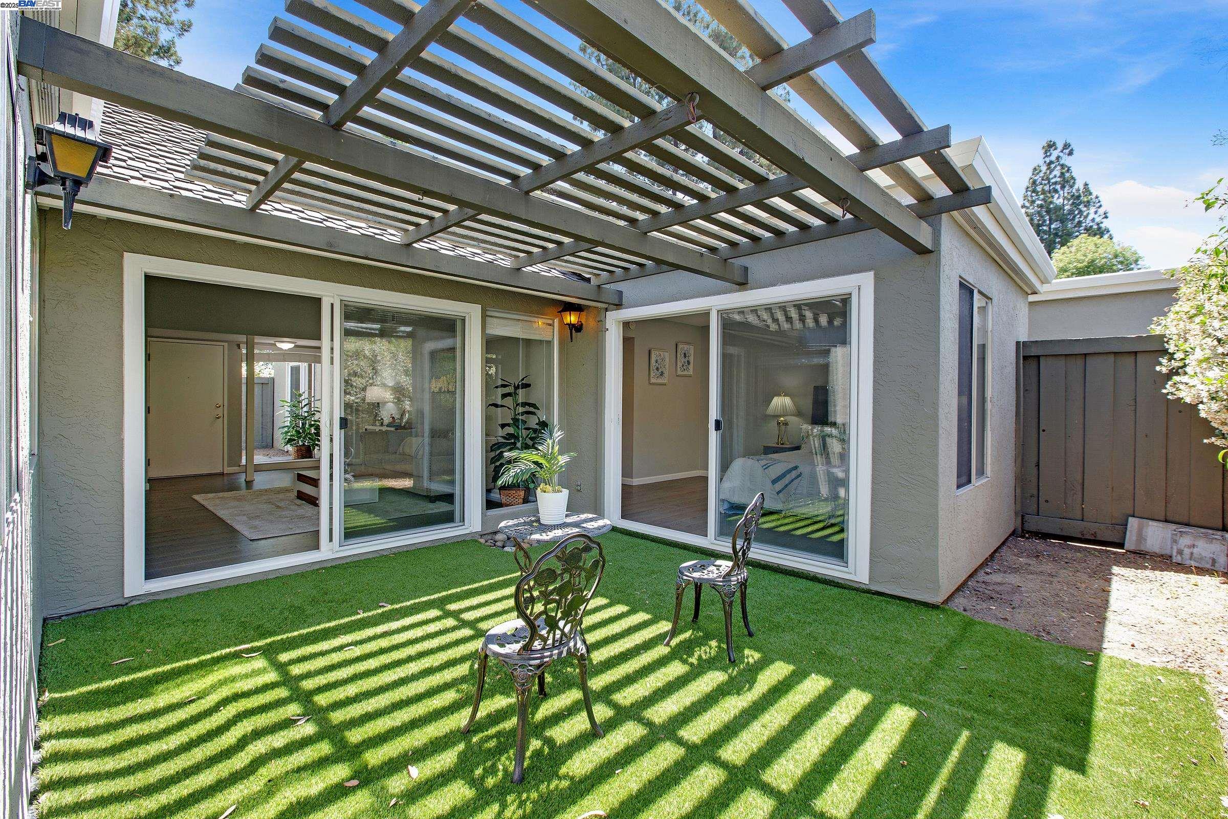 Detail Gallery Image 23 of 29 For 1328 Star Bush Ln, San Jose,  CA 95118 - 3 Beds | 2 Baths