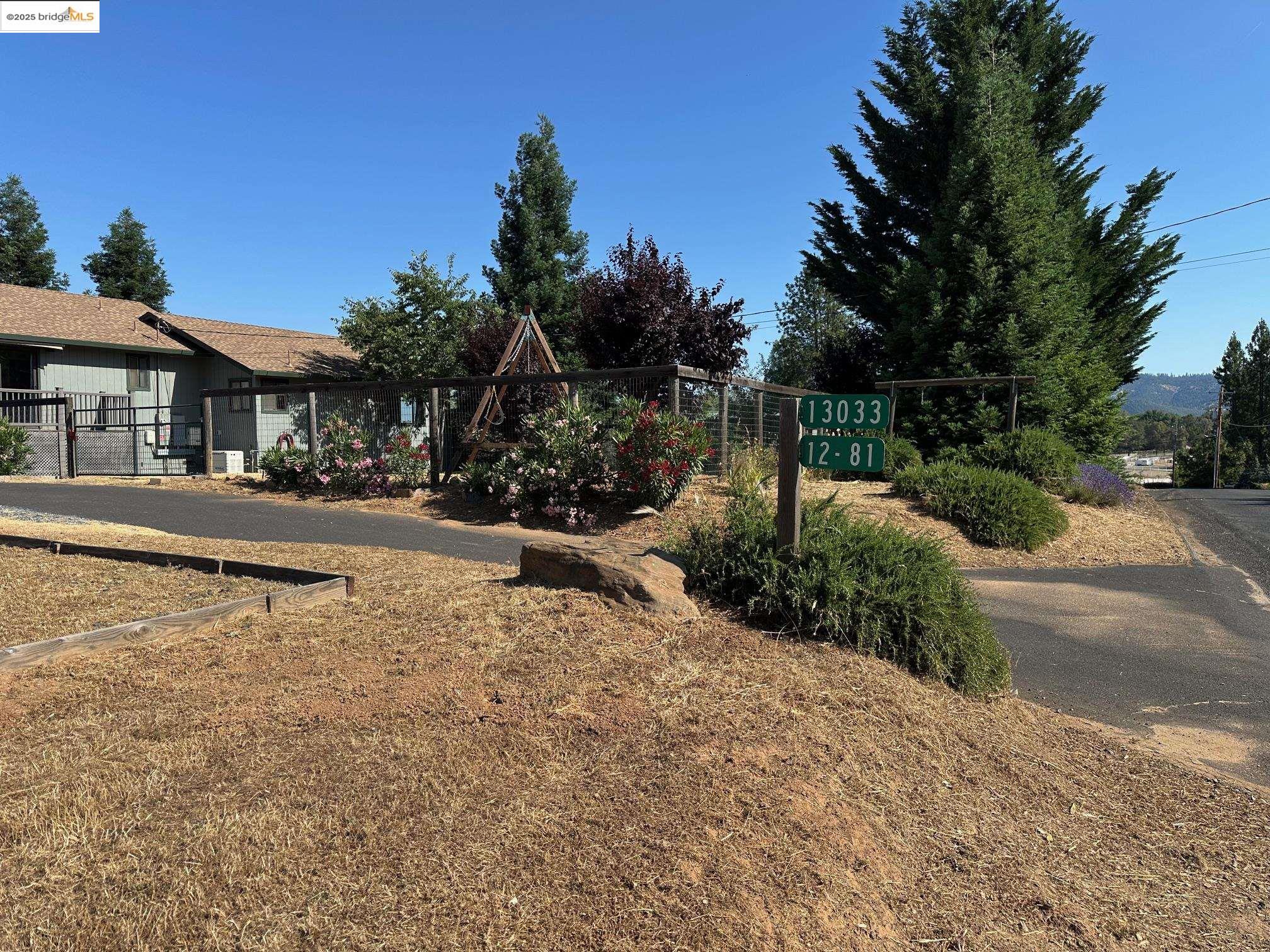 Detail Gallery Image 2 of 52 For 13033 Clements, Groveland,  CA 95321-9516 - 2 Beds | 2 Baths