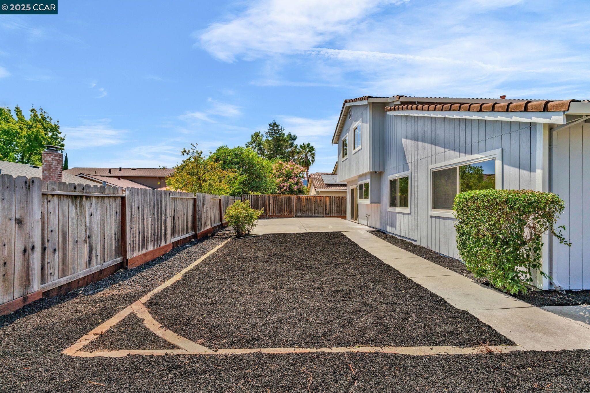 Detail Gallery Image 27 of 34 For 3240 De Anza Pl, San Ramon,  CA 94583 - 4 Beds | 2/1 Baths