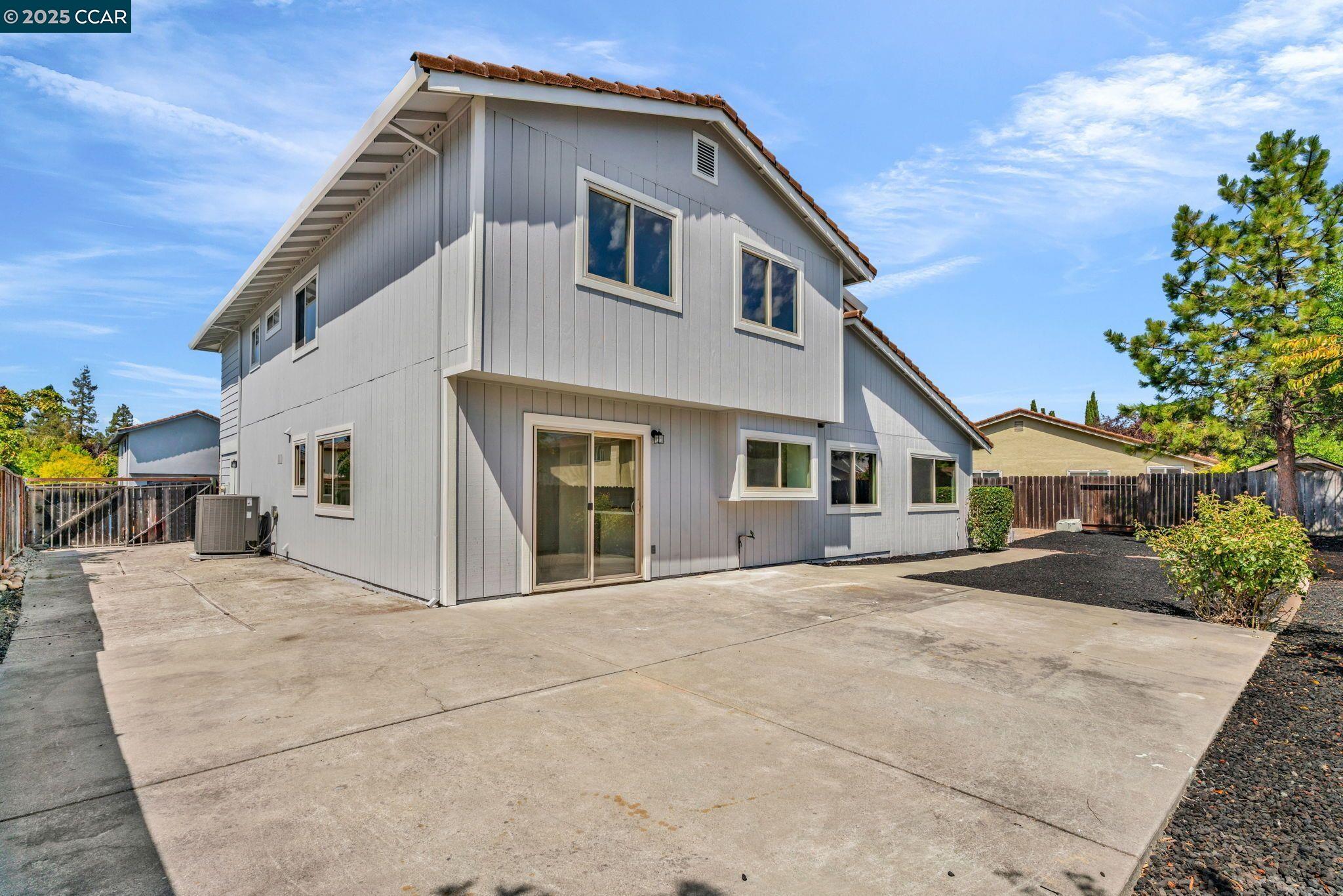 Detail Gallery Image 28 of 34 For 3240 De Anza Pl, San Ramon,  CA 94583 - 4 Beds | 2/1 Baths