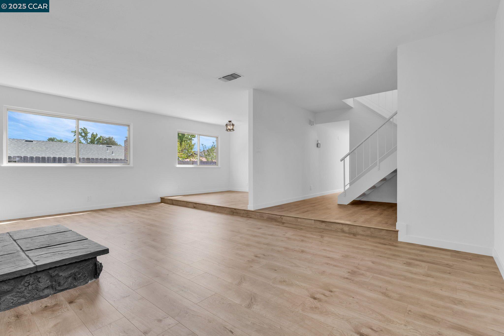 Detail Gallery Image 5 of 34 For 3240 De Anza Pl, San Ramon,  CA 94583 - 4 Beds | 2/1 Baths