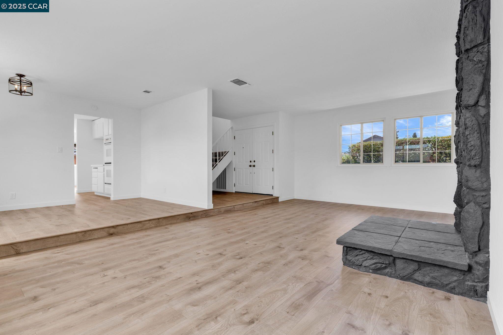 Detail Gallery Image 6 of 34 For 3240 De Anza Pl, San Ramon,  CA 94583 - 4 Beds | 2/1 Baths