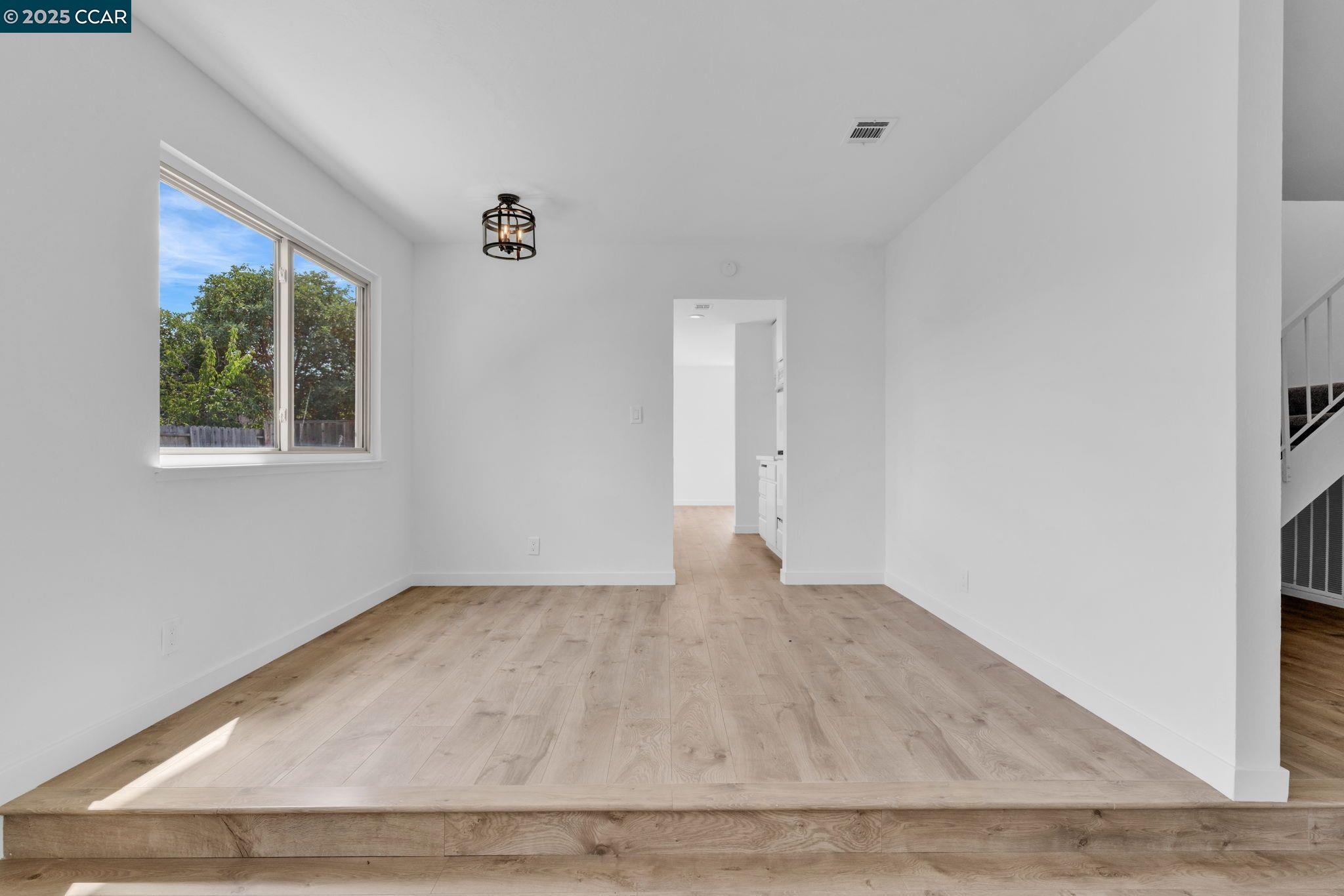 Detail Gallery Image 7 of 34 For 3240 De Anza Pl, San Ramon,  CA 94583 - 4 Beds | 2/1 Baths