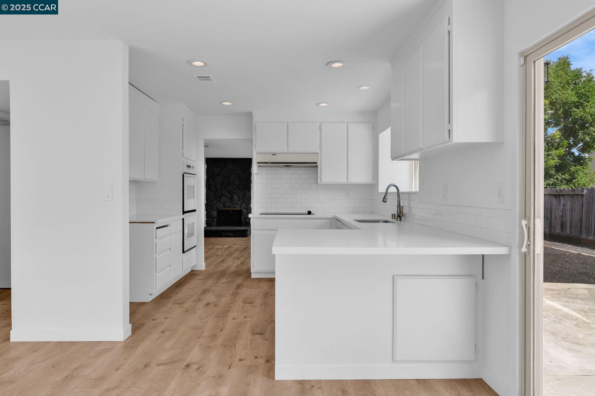 Detail Gallery Image 9 of 34 For 3240 De Anza Pl, San Ramon,  CA 94583 - 4 Beds | 2/1 Baths