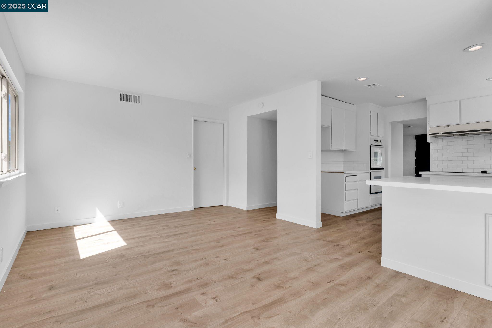 Detail Gallery Image 10 of 34 For 3240 De Anza Pl, San Ramon,  CA 94583 - 4 Beds | 2/1 Baths