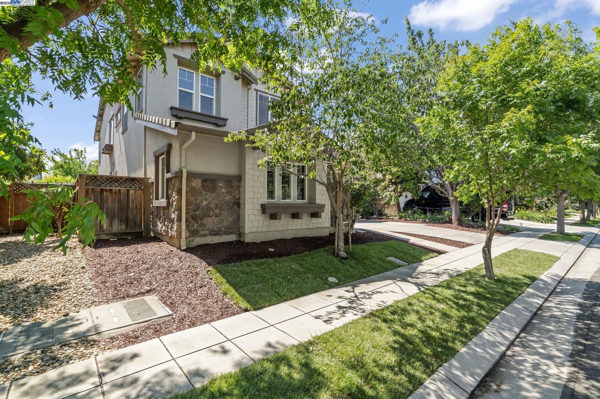 Detail Gallery Image 3 of 57 For 408 N Sierra Madre St, Mountain House,  CA 95391 - 4 Beds | 3 Baths